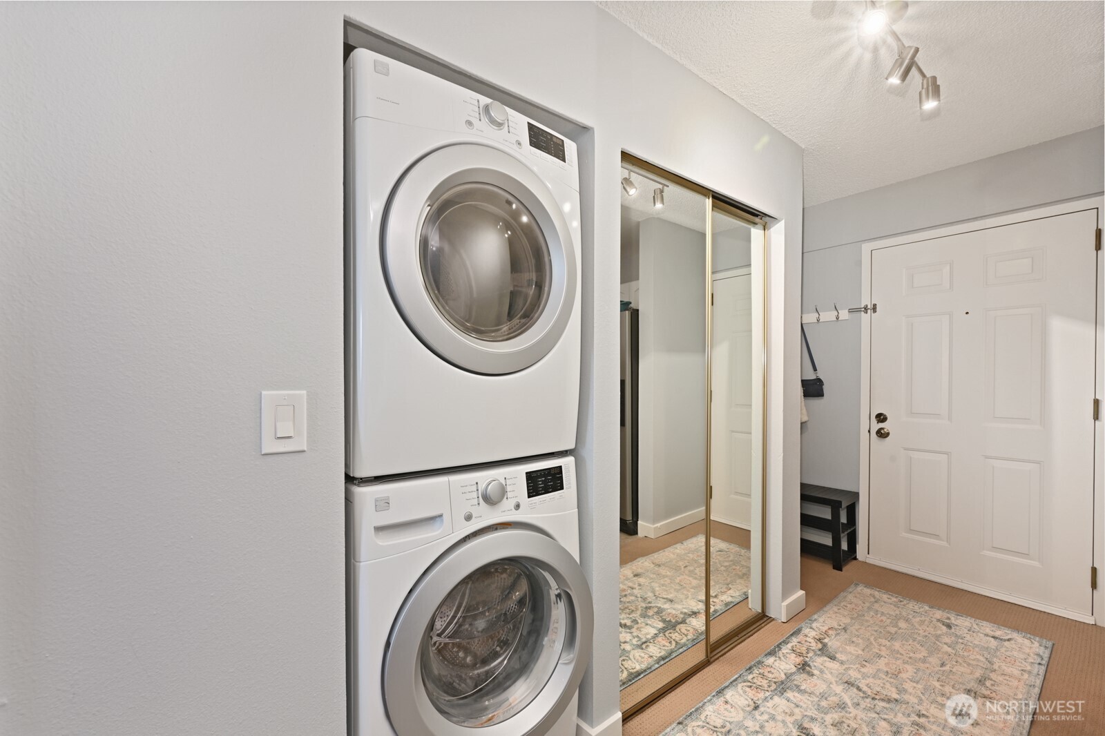 9416 1st Avenue NE Unit: #419