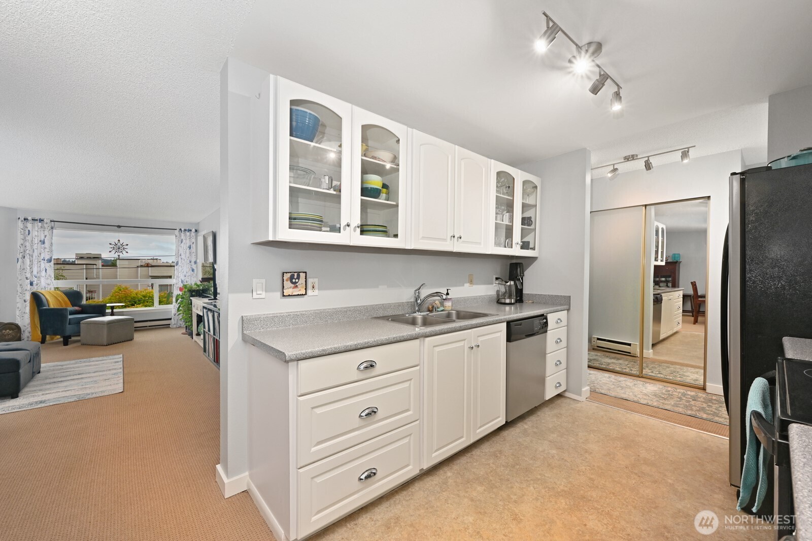 9416 1st Avenue NE Unit: #419