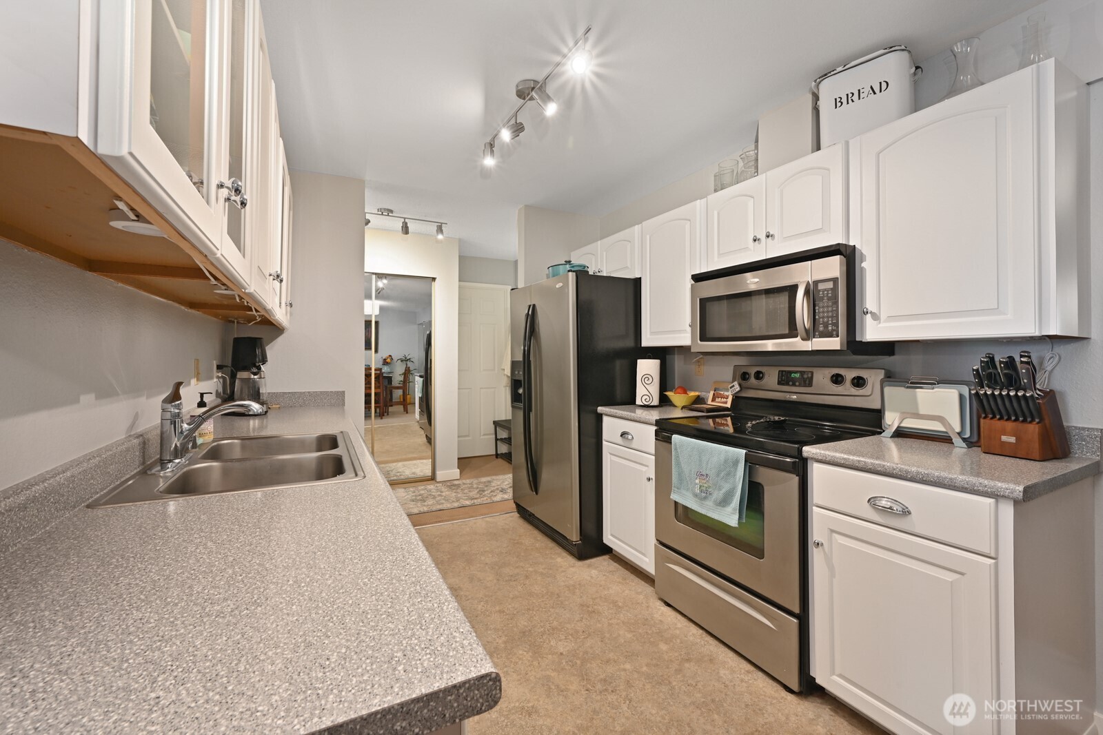 9416 1st Avenue NE Unit: #419