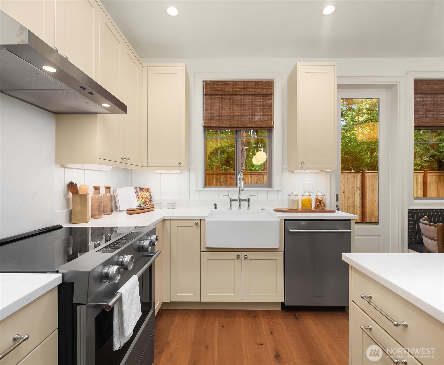 22706 92nd Avenue W Unit: B