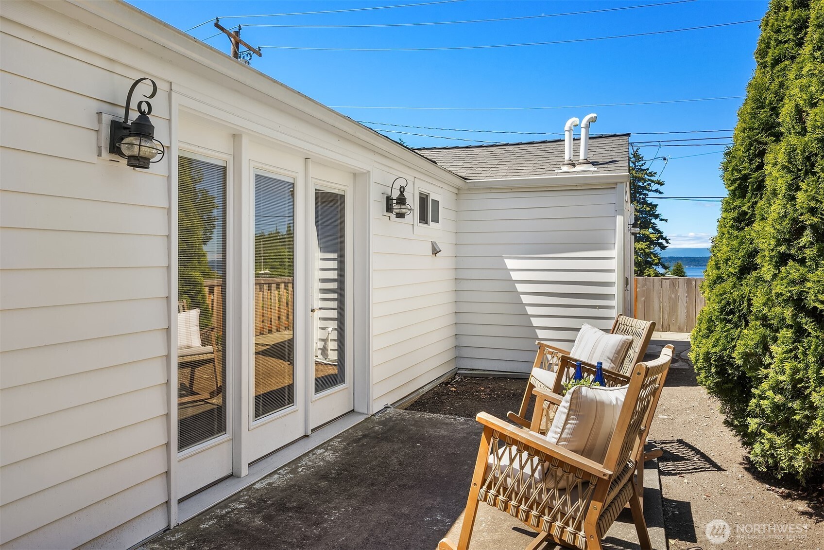 103 8th Avenue S
