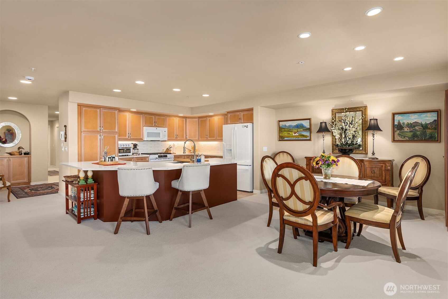 239 4th Avenue S Unit: 202