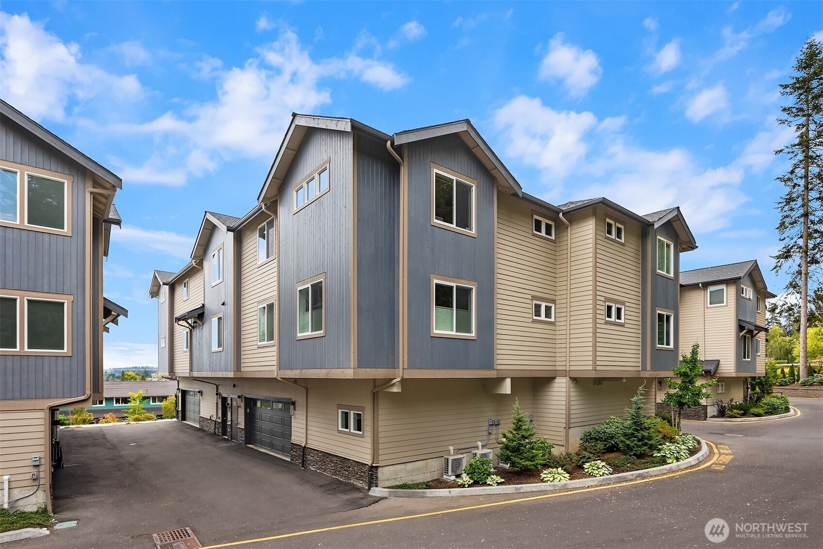 550 Paradise Lane Unit: B201