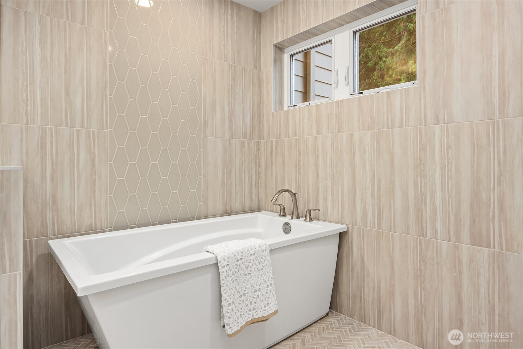 550 Paradise Lane Unit: B201