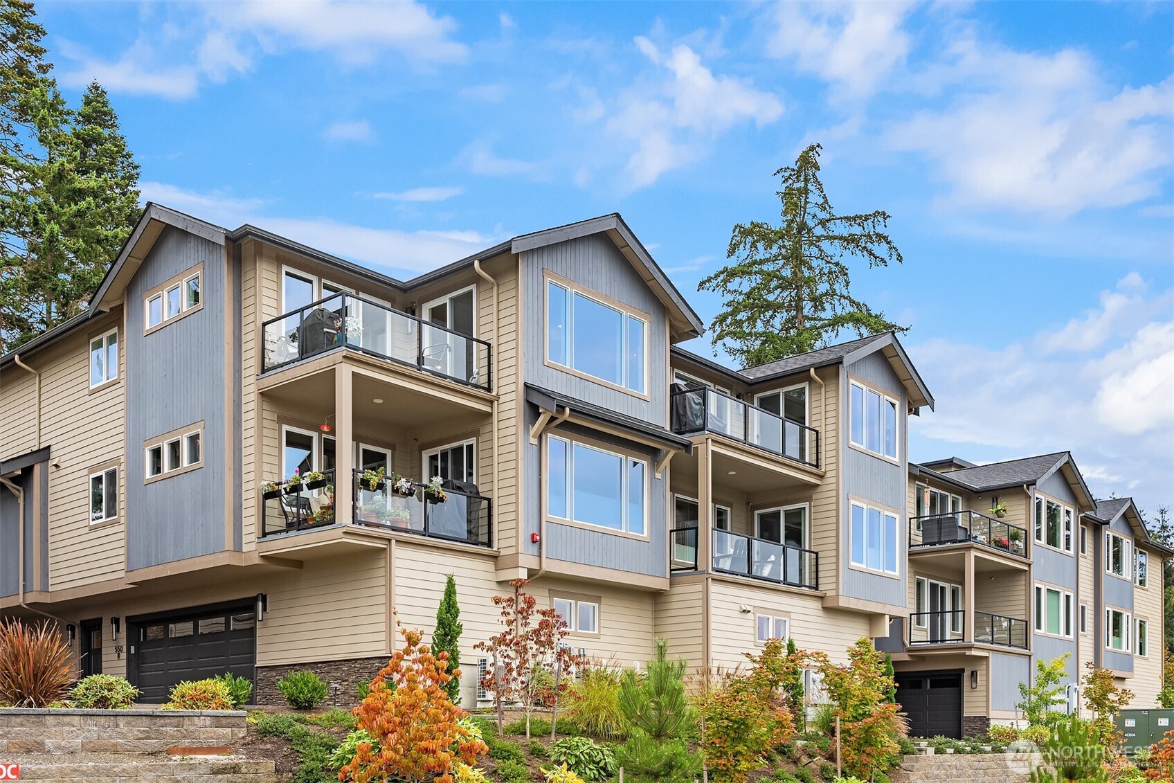 550 Paradise Lane Unit: B201