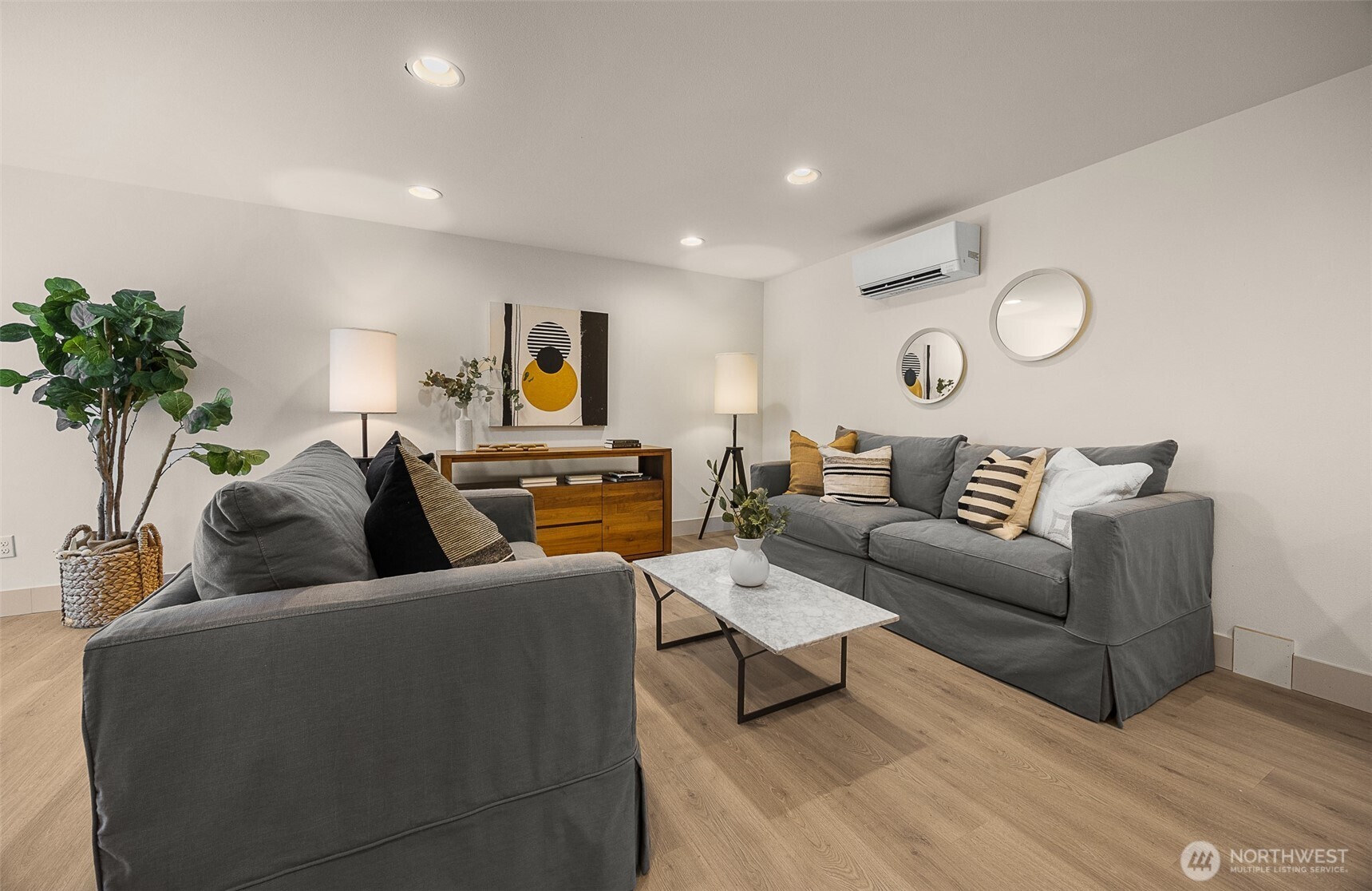 3007 S Dakota St