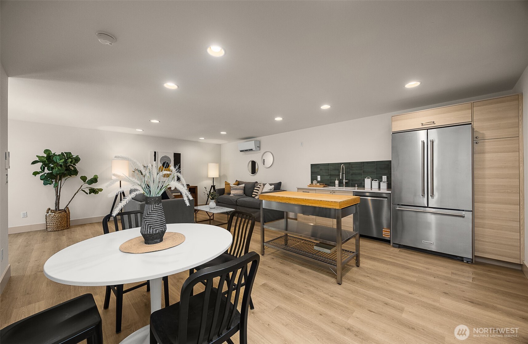 3007 S Dakota St
