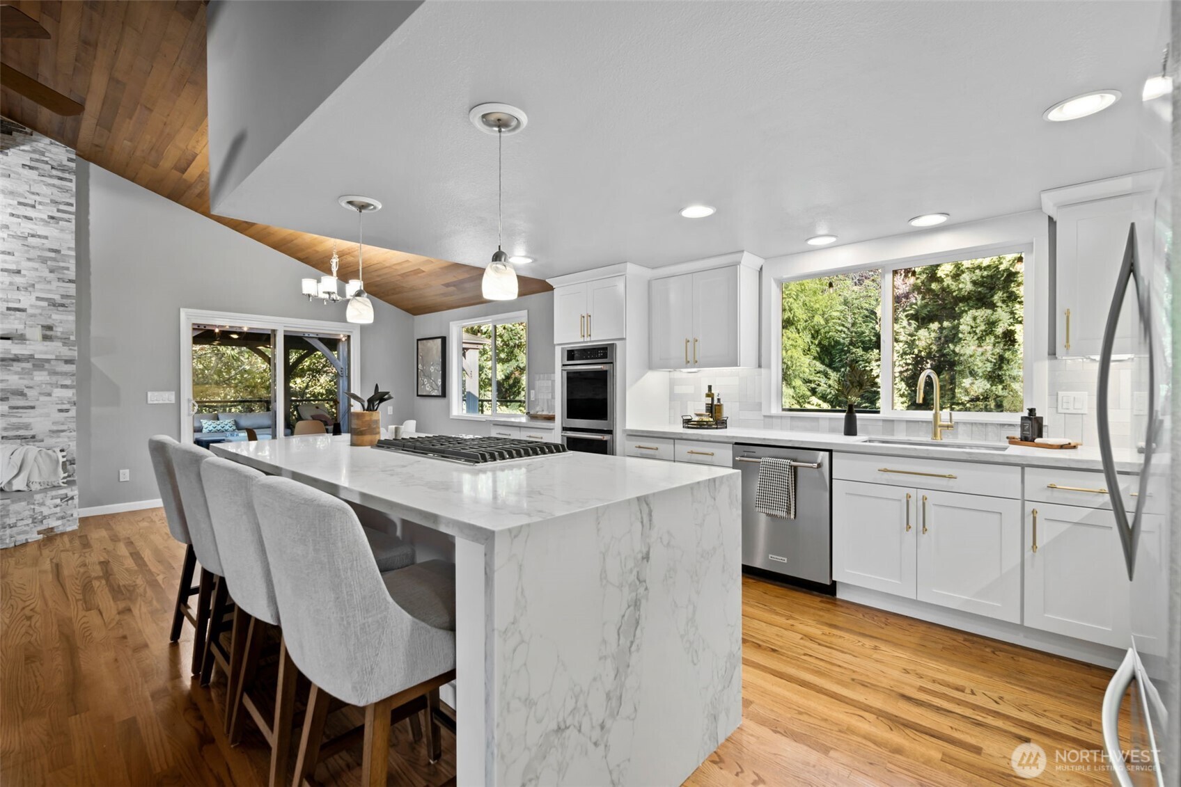 618 NW 163rd Street