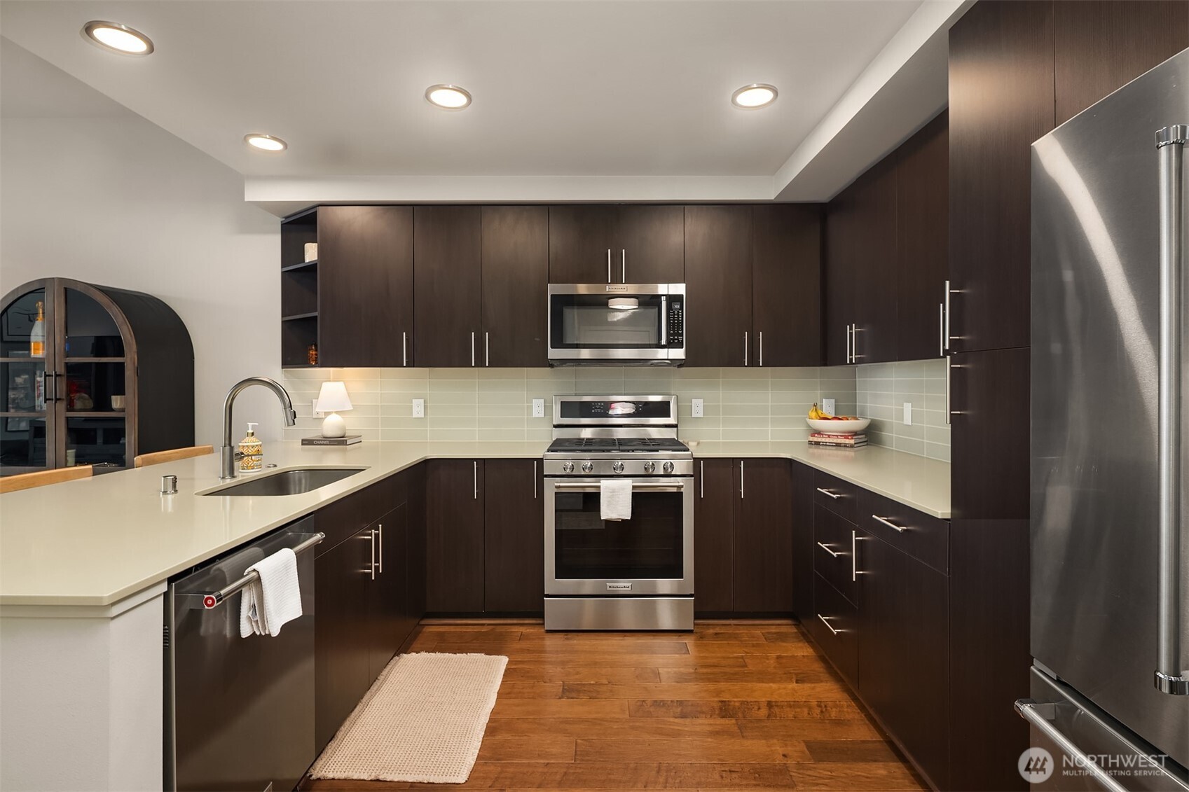 50 Pine Street Unit: 509