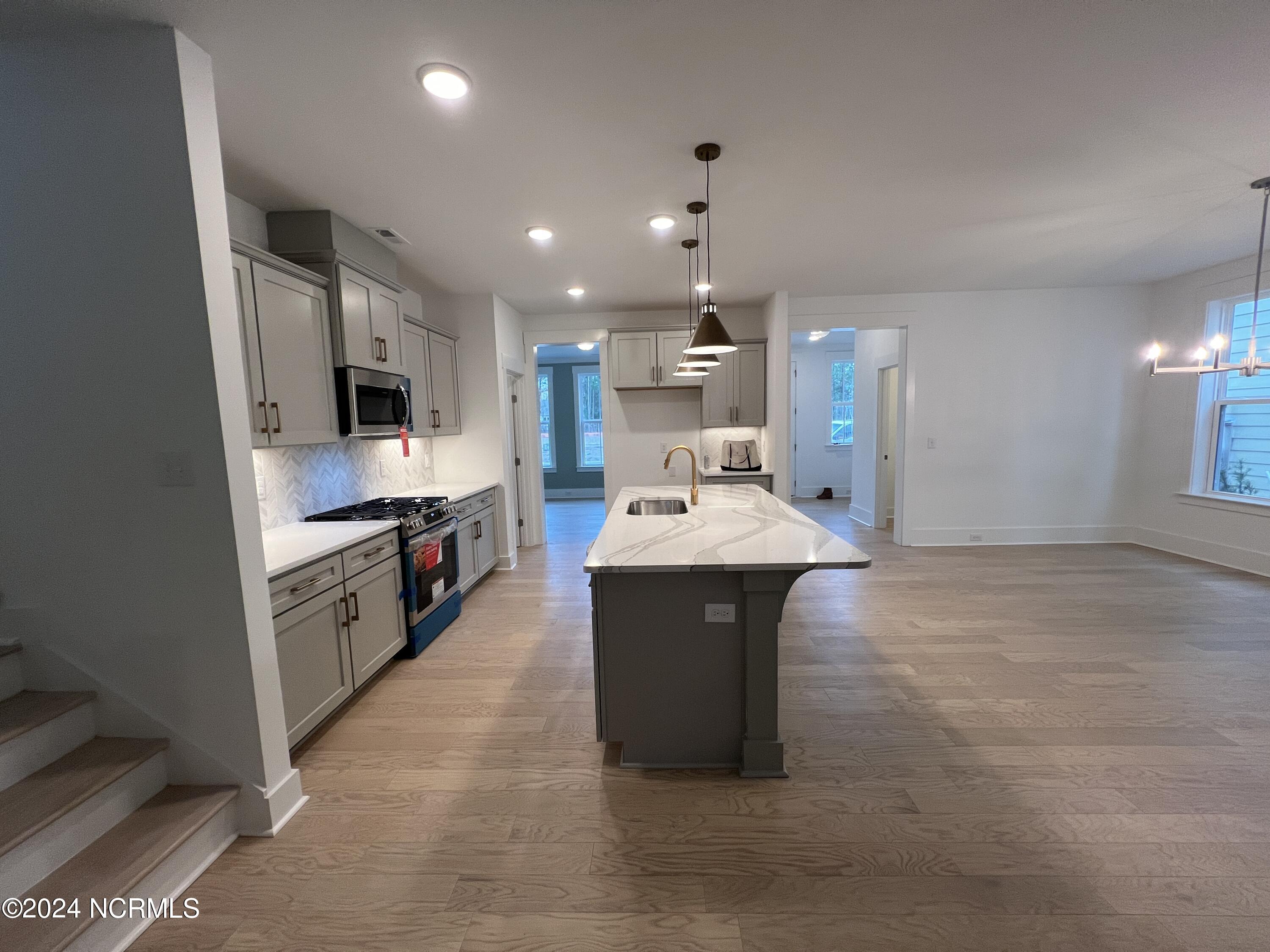 4025 Watersail Drive, 128