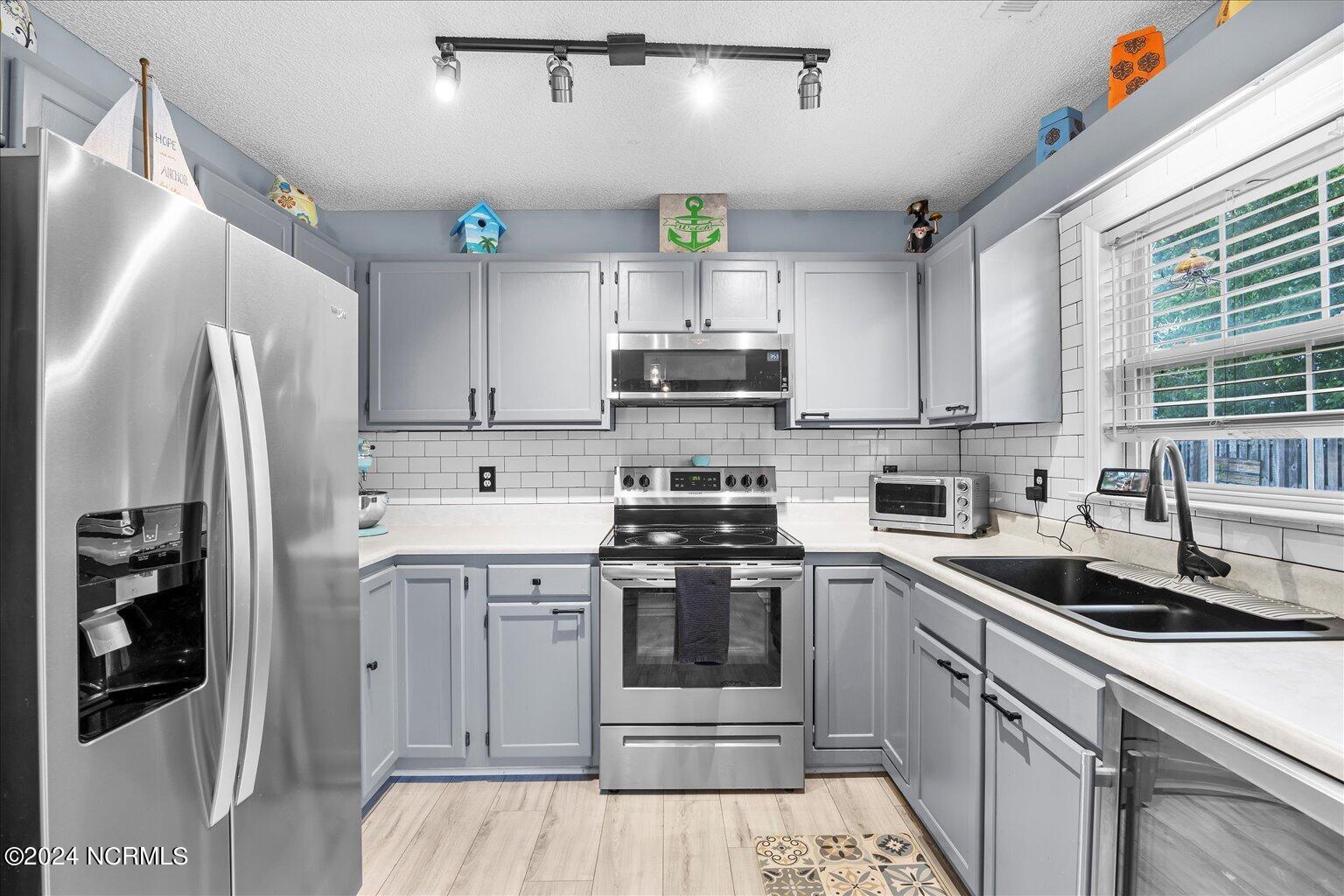 2403 Bloomsbury Court