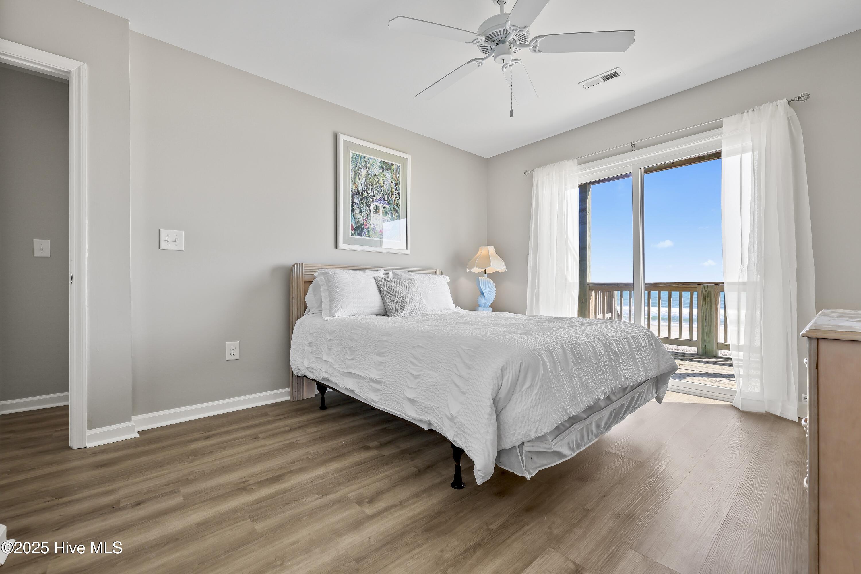 3960 Island Drive