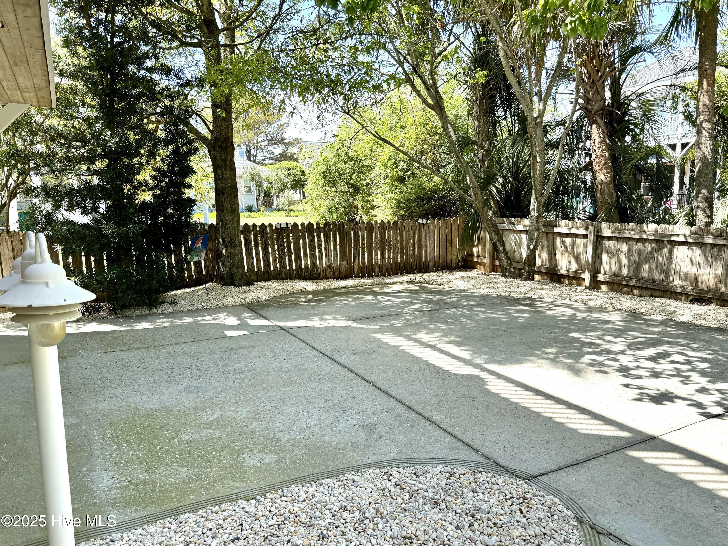 1017 Trout Lane, Unit B