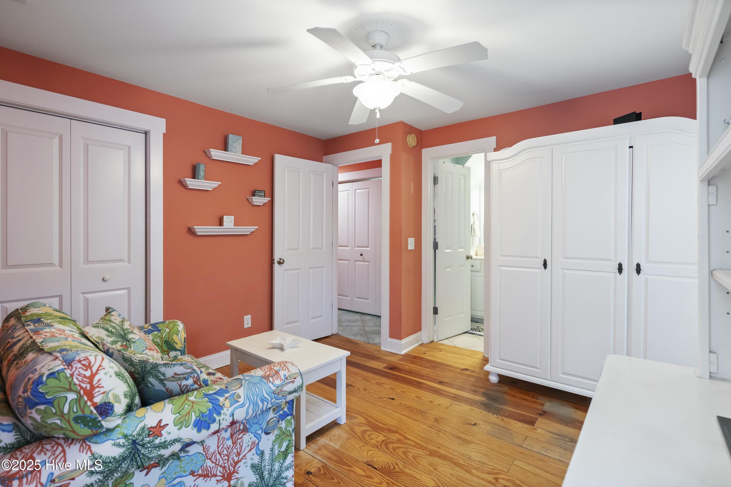 1017 Trout Lane, Unit B