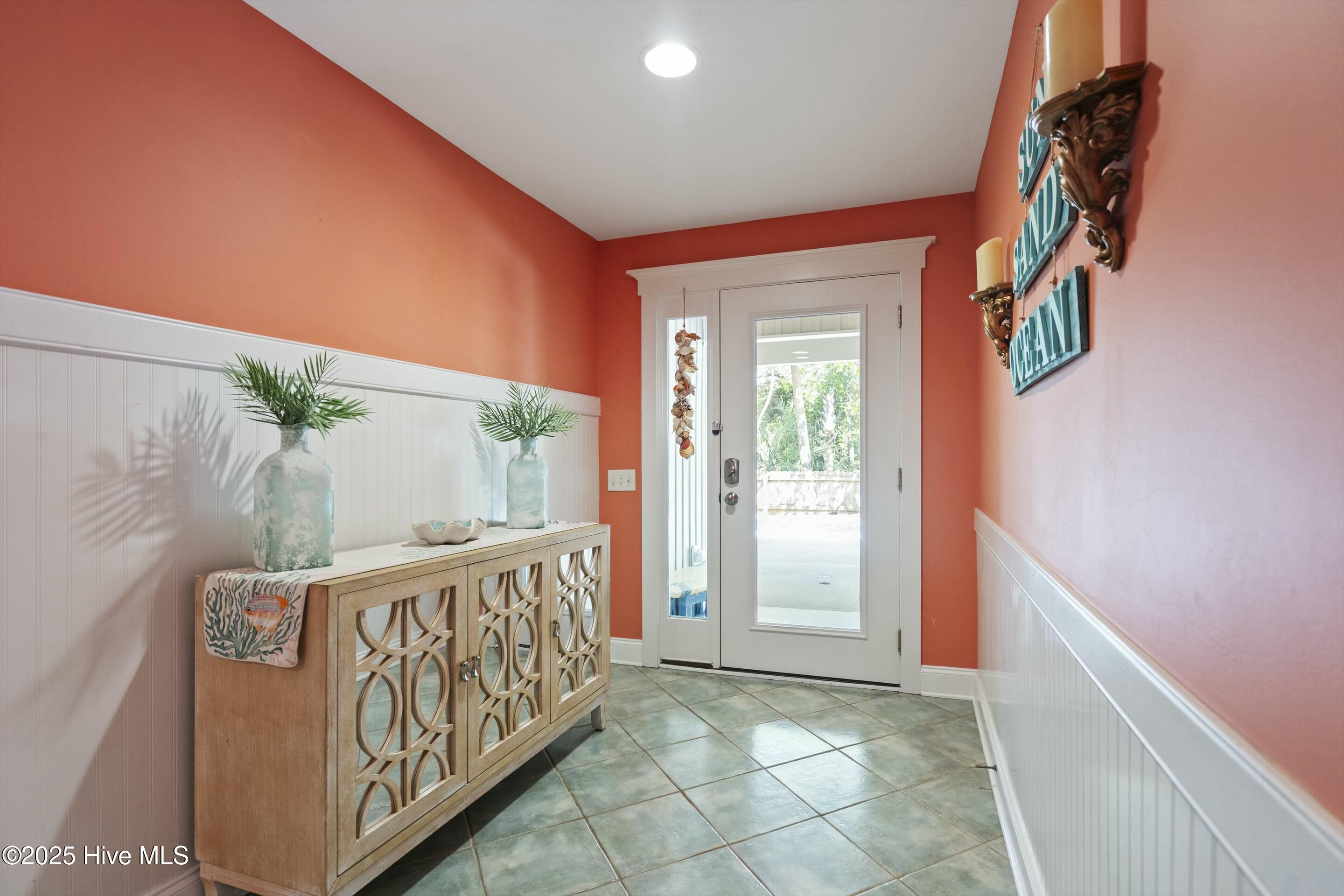 1017 Trout Lane, Unit B