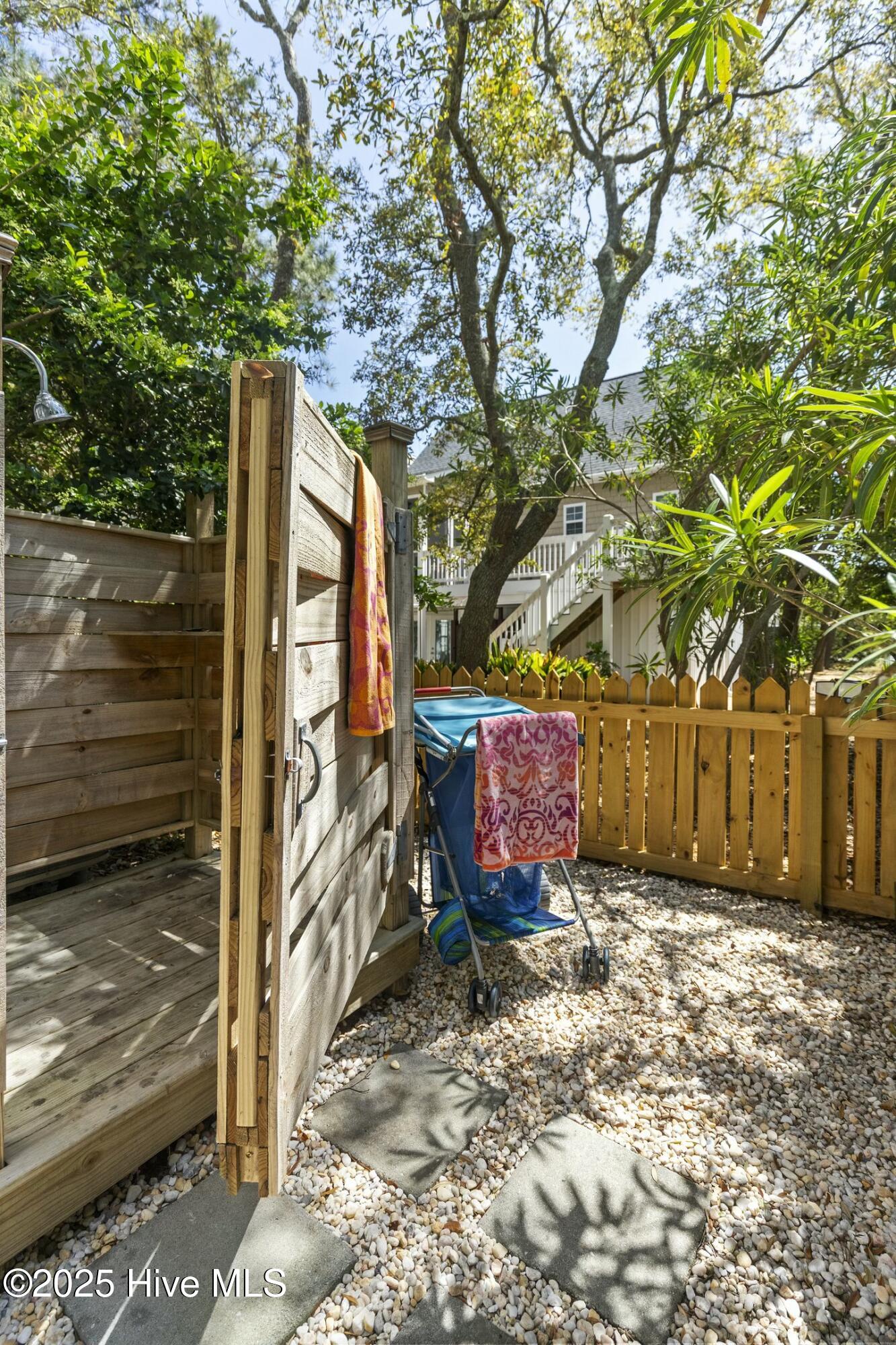 1017 Trout Lane, Unit B