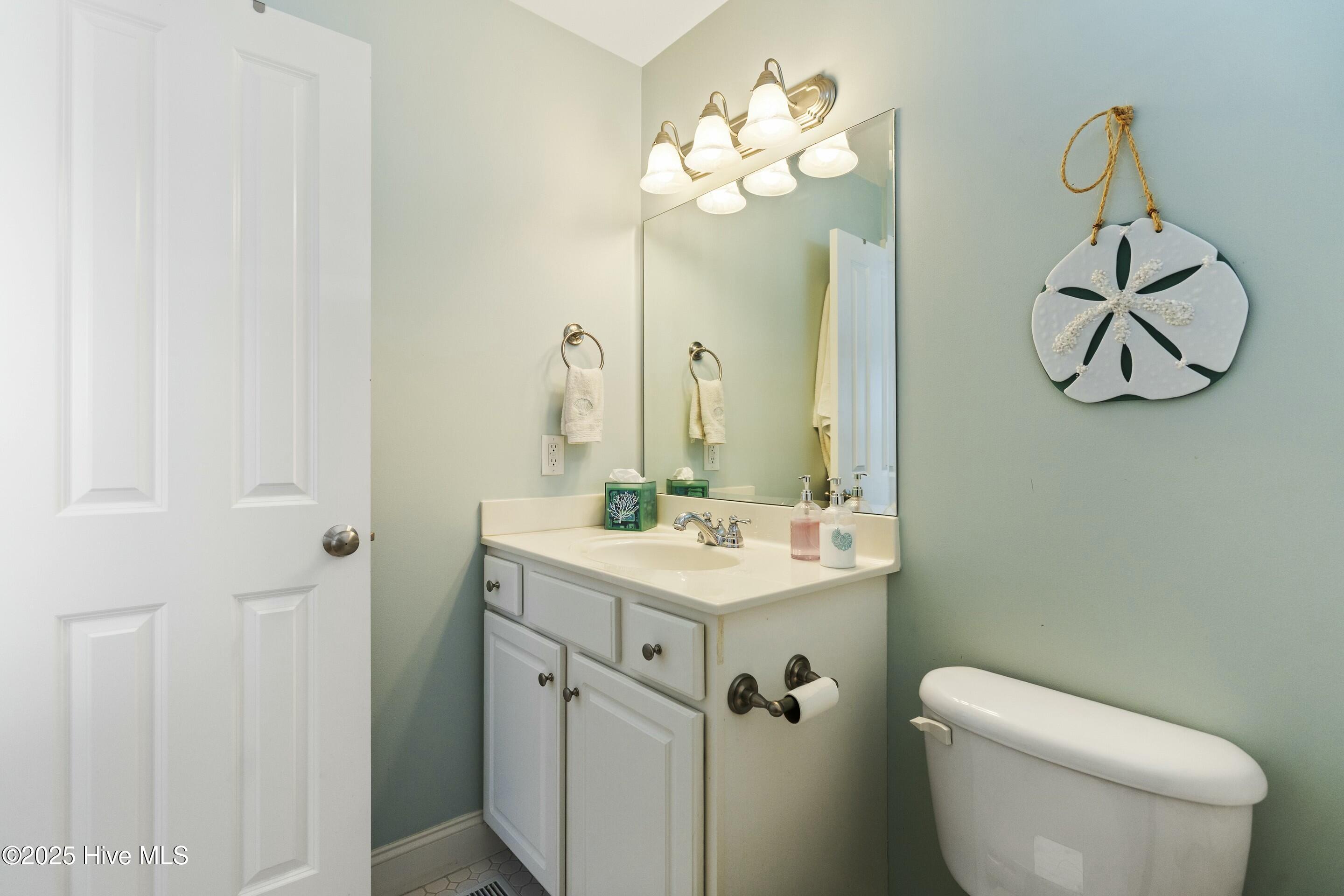 1017 Trout Lane, Unit B