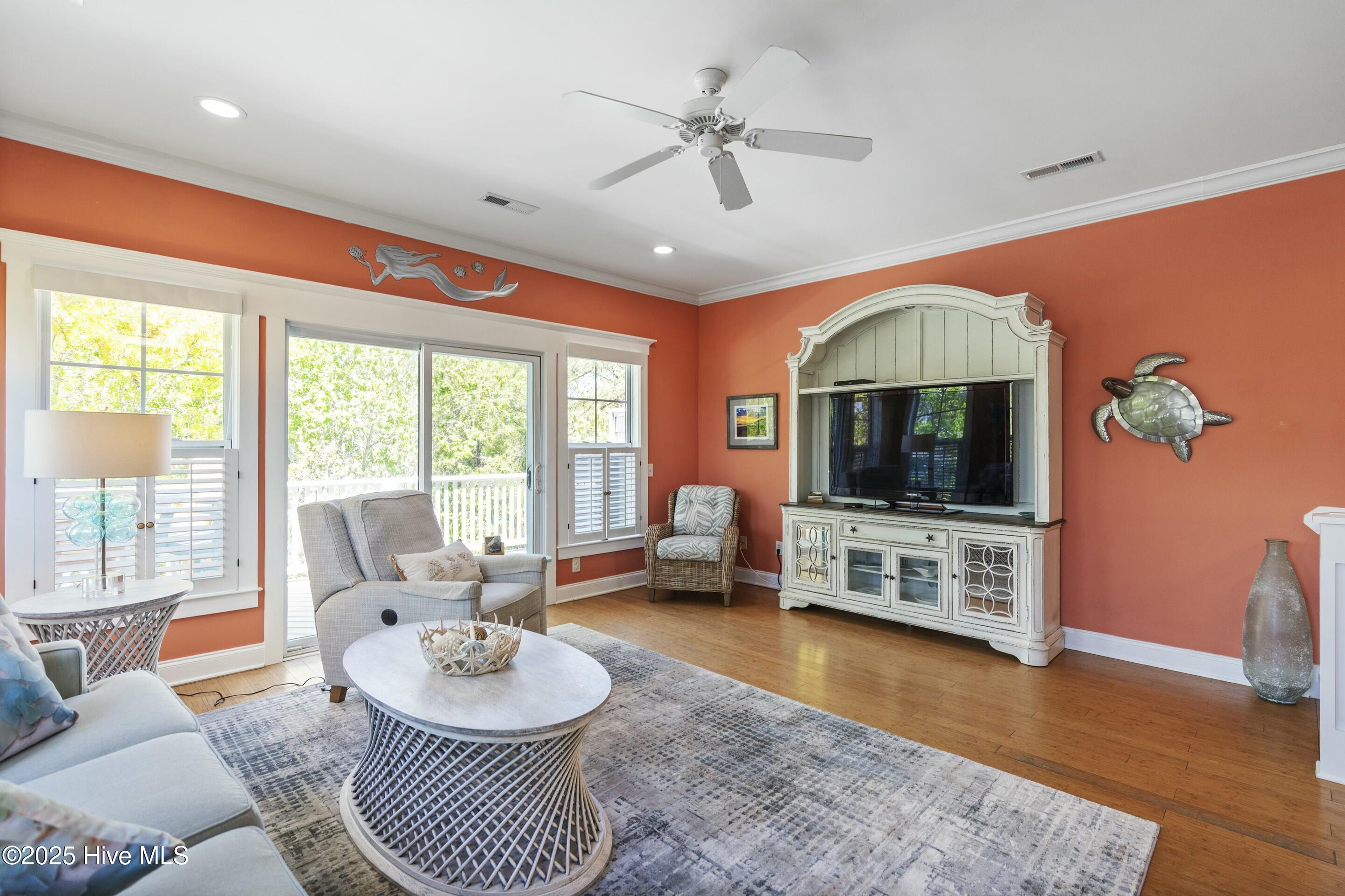 1017 Trout Lane, Unit B