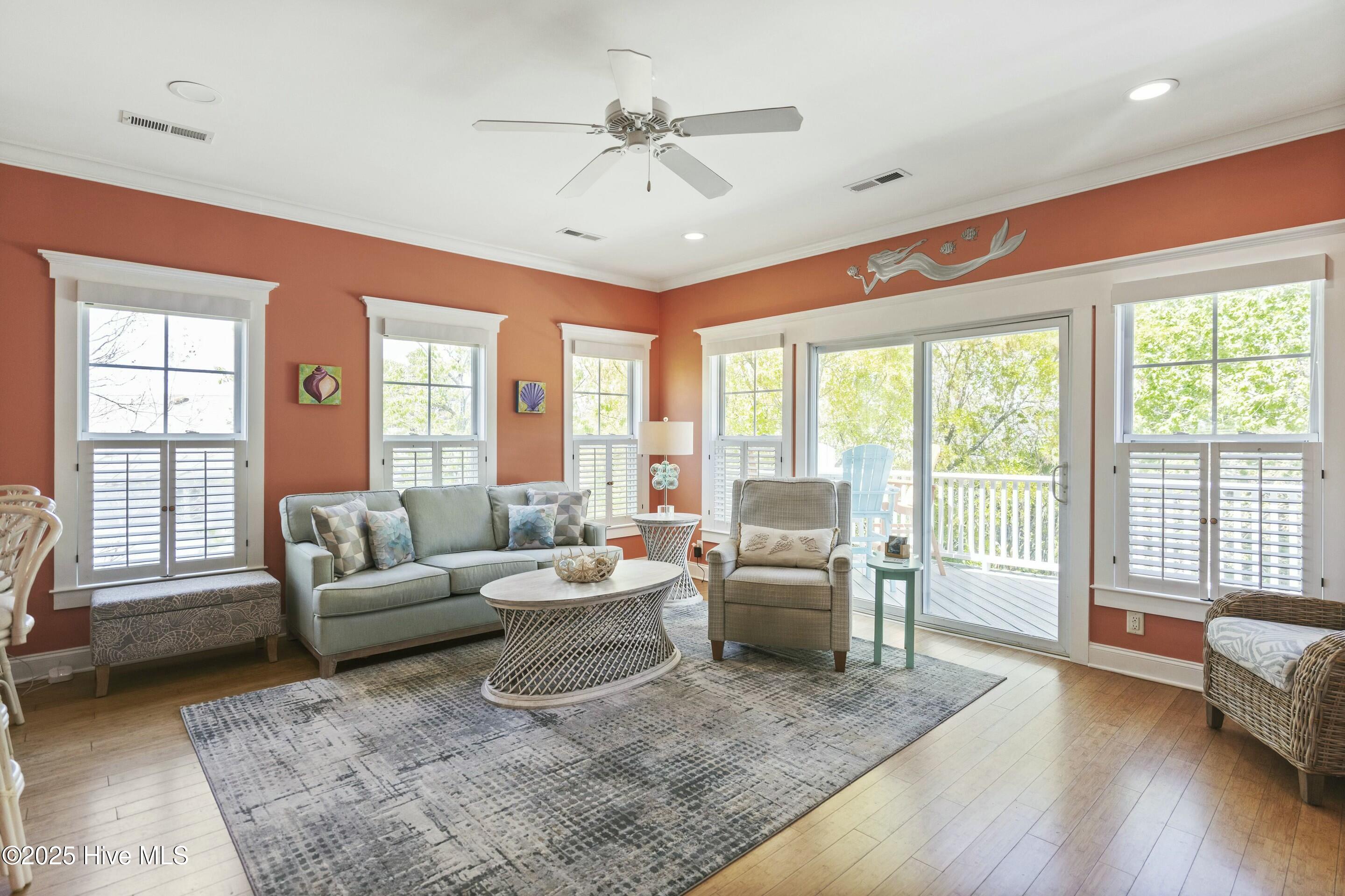 1017 Trout Lane, Unit B