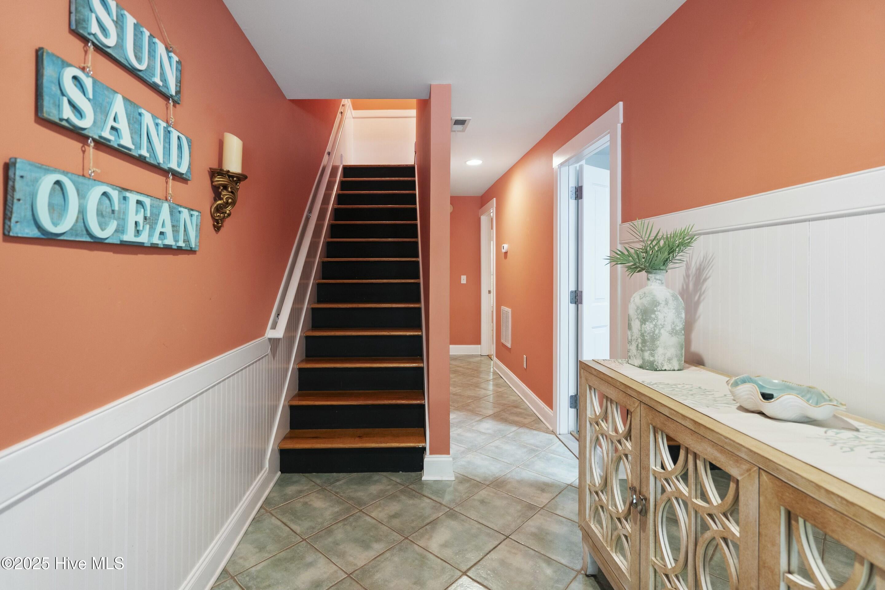 1017 Trout Lane, Unit B