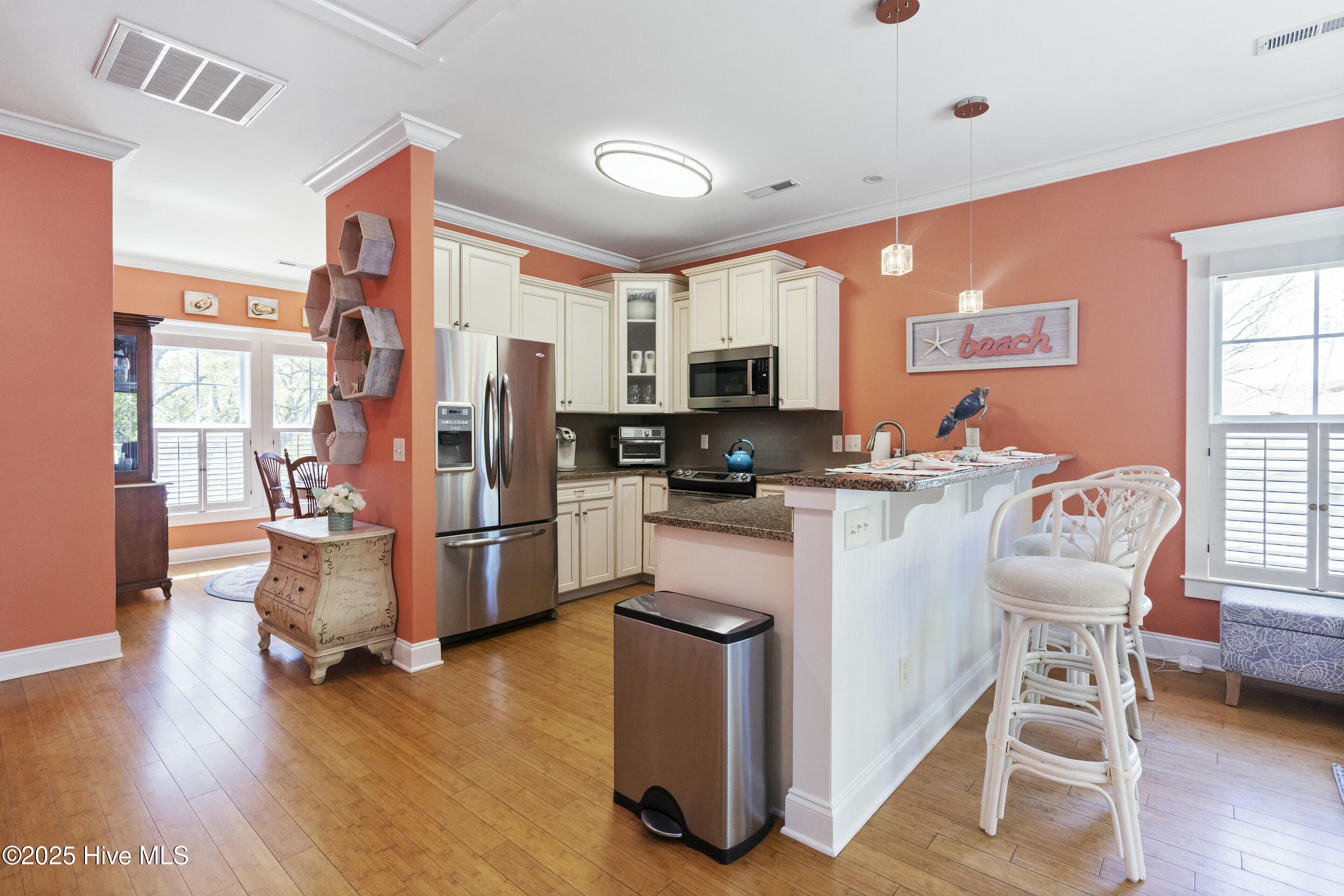 1017 Trout Lane, Unit B