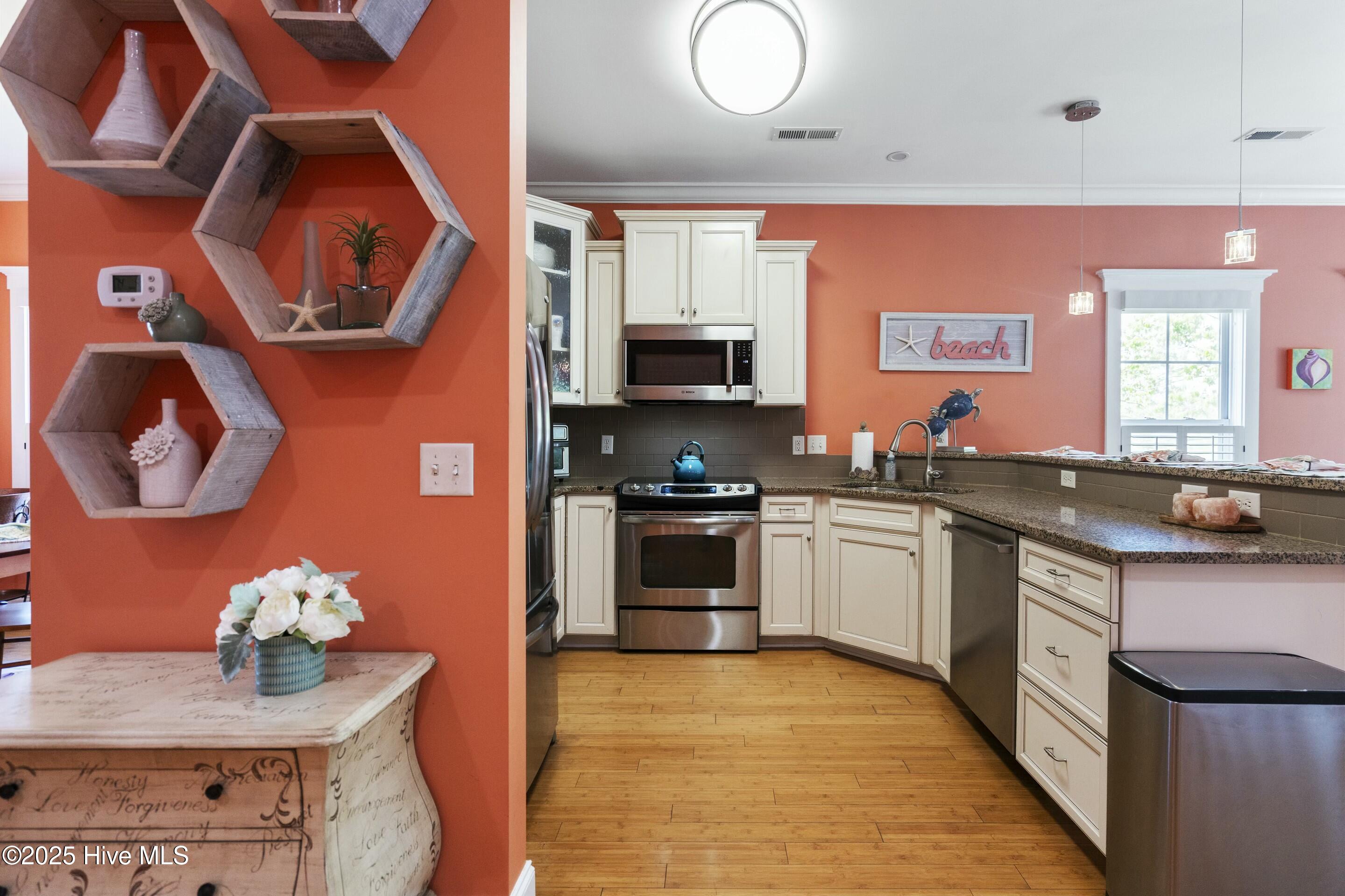 1017 Trout Lane, Unit B