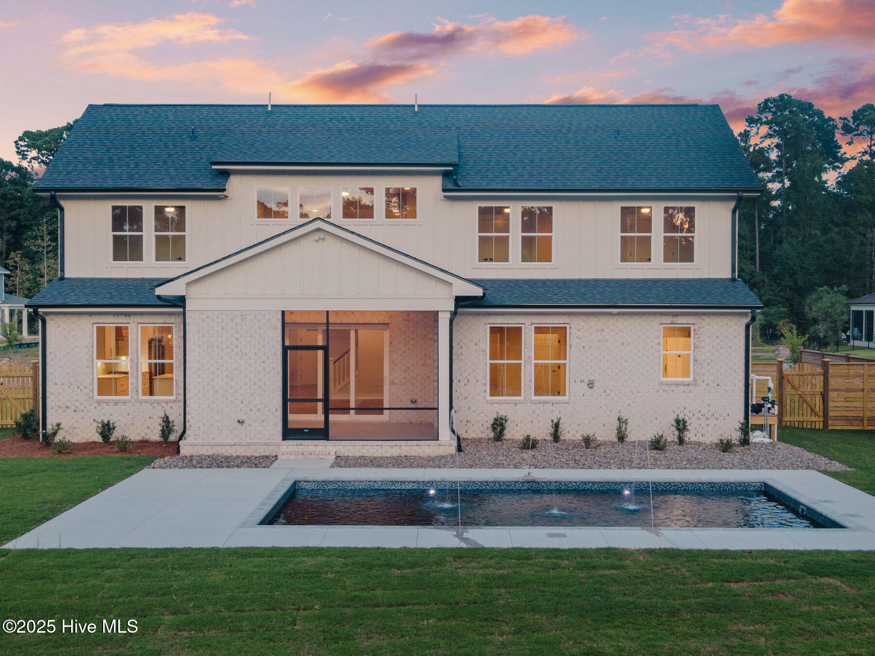 404 E Blackbeard Road