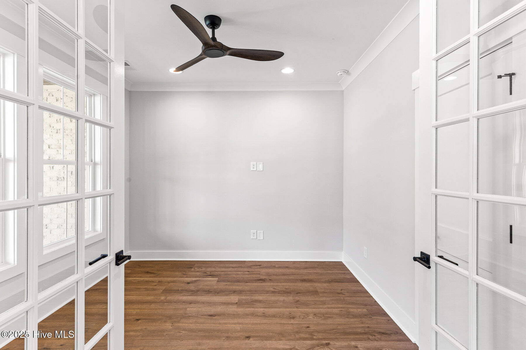 404 E Blackbeard Road