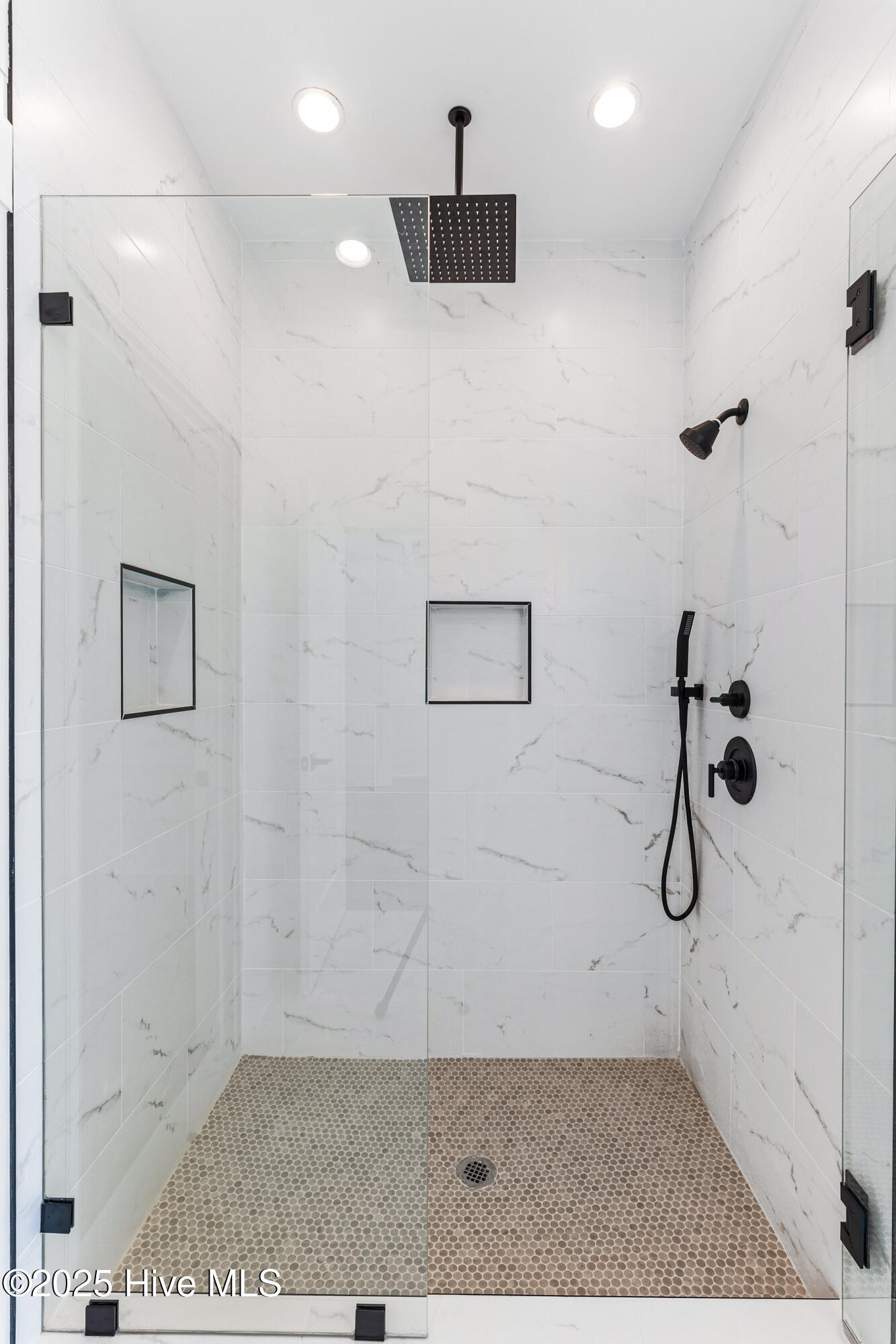 404 E Blackbeard Road