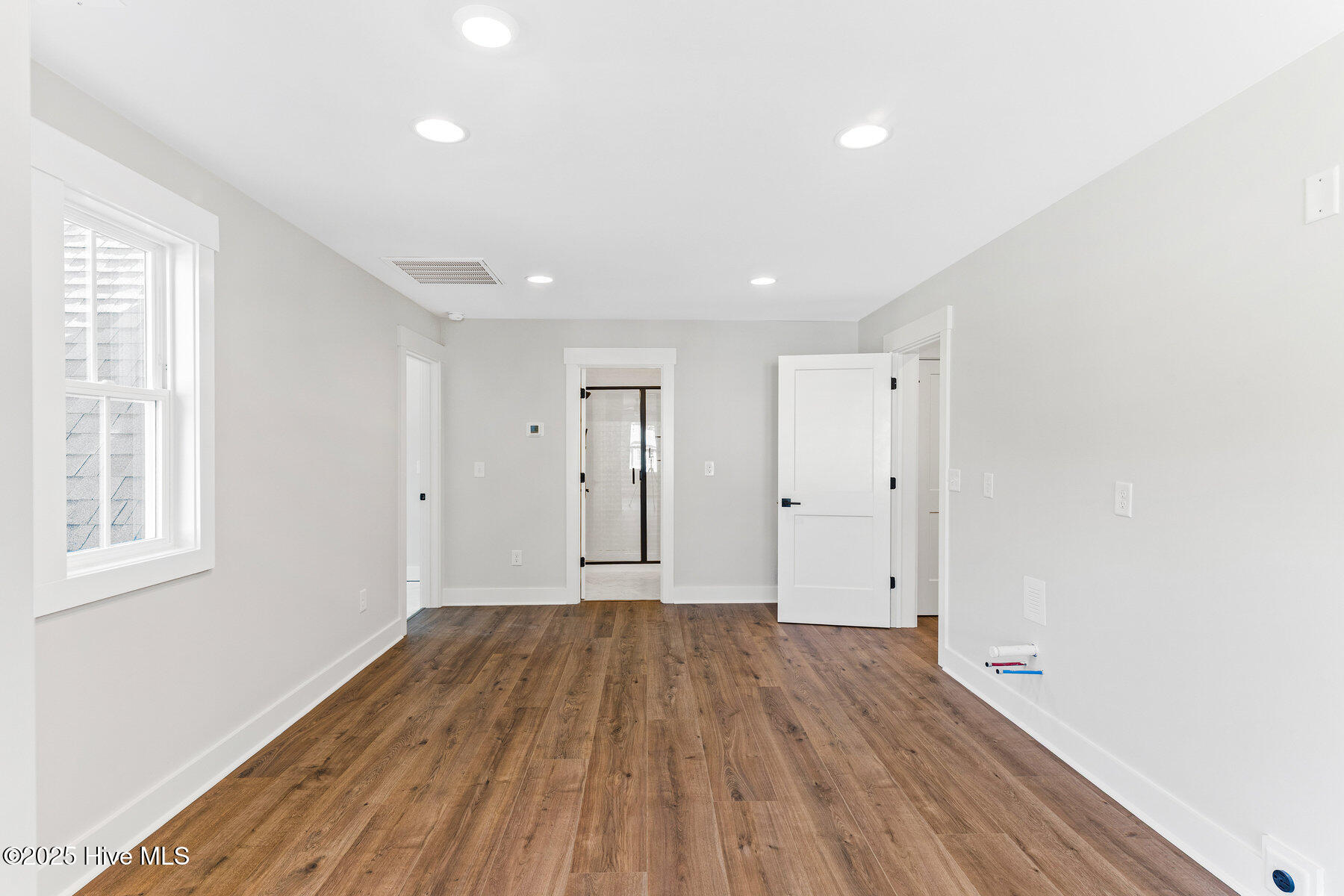 404 E Blackbeard Road