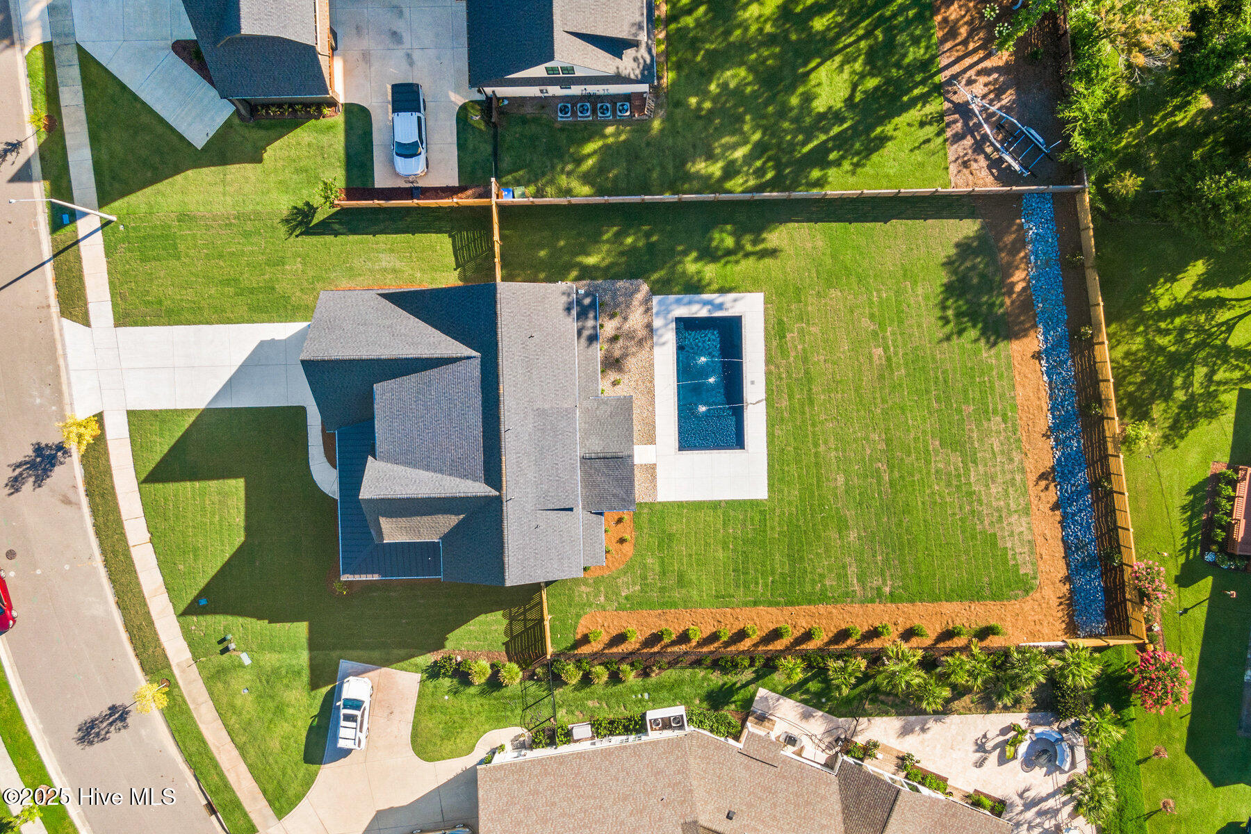 404 E Blackbeard Road