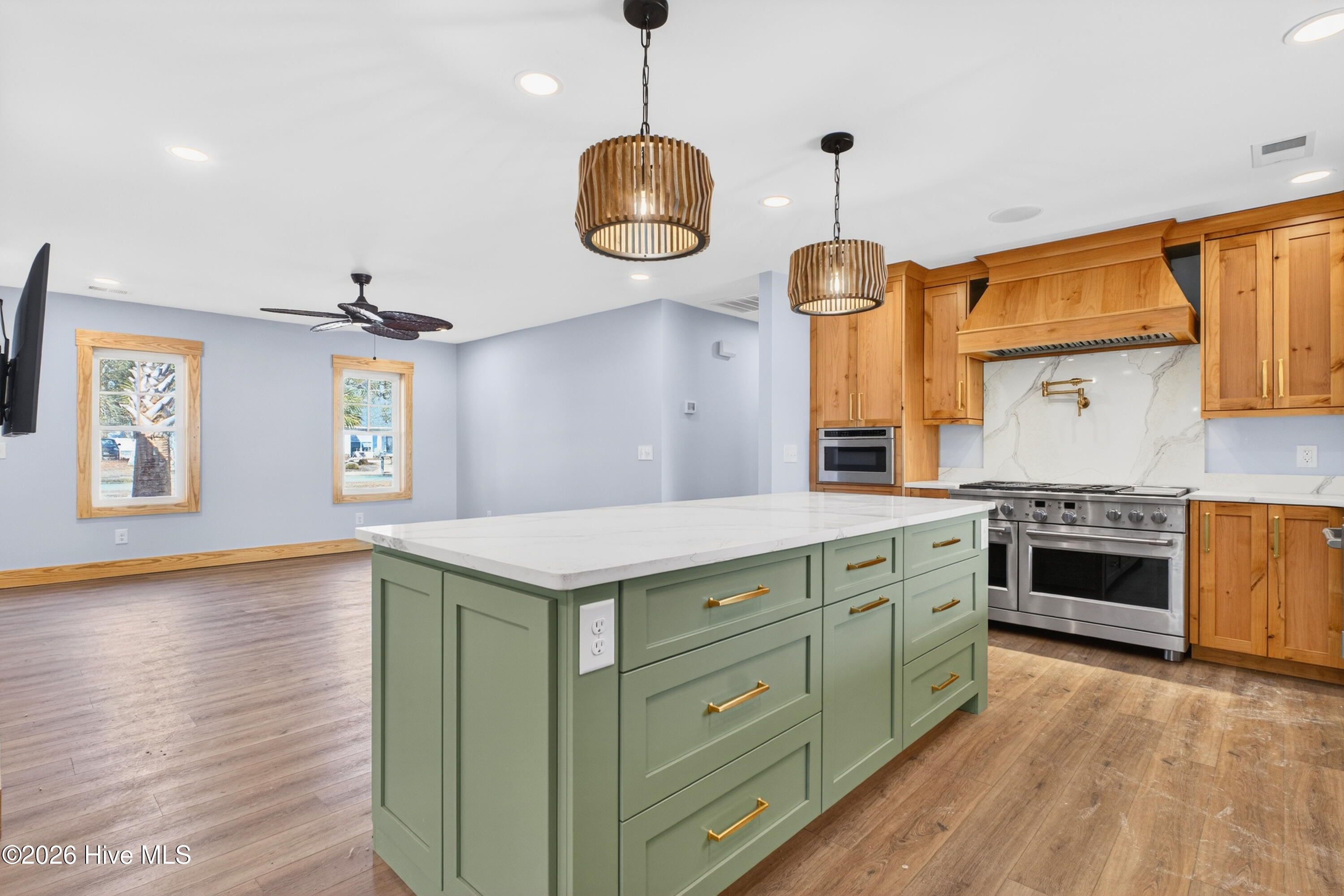 206 Azalea Circle