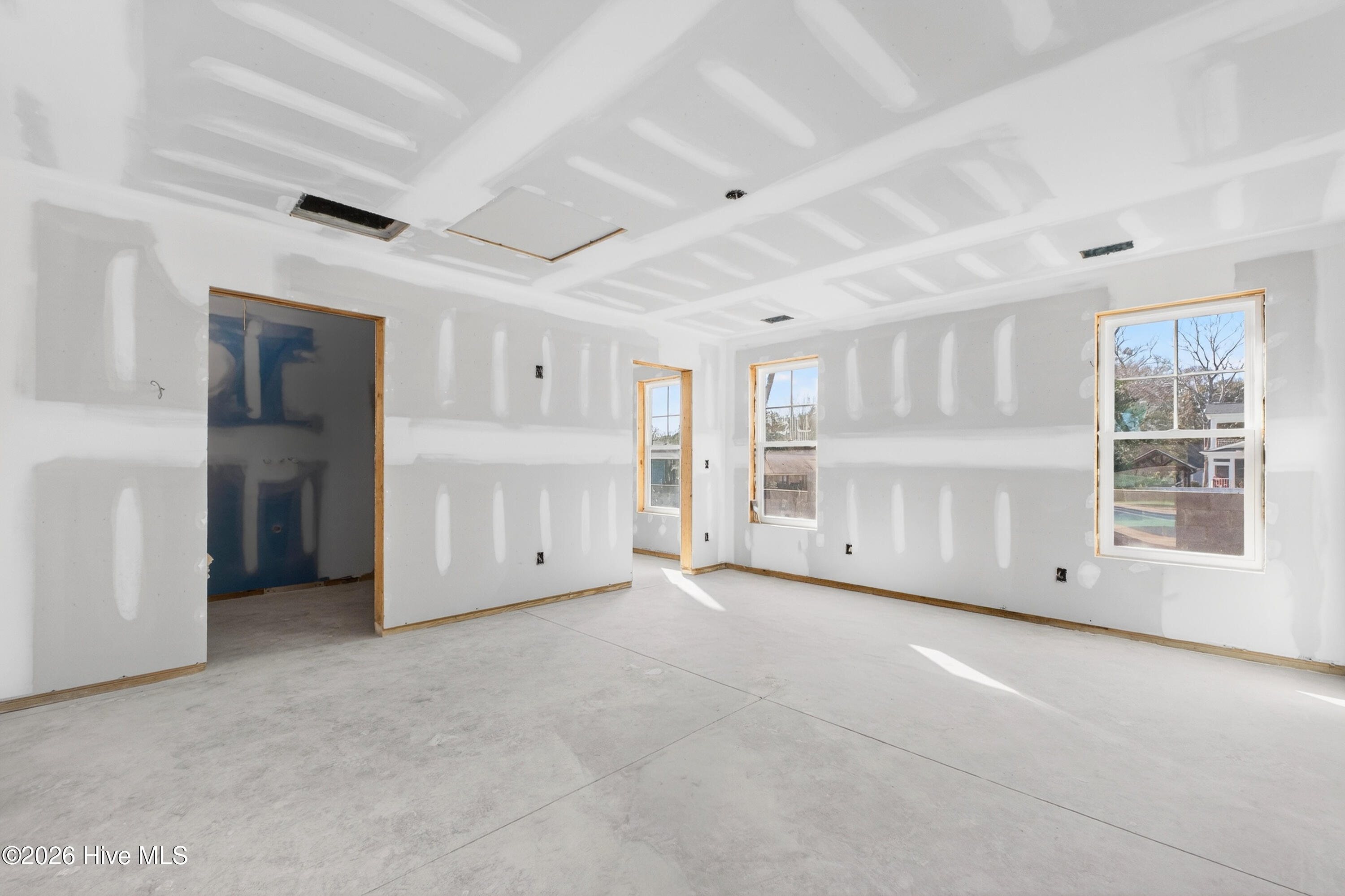 206 Azalea Circle