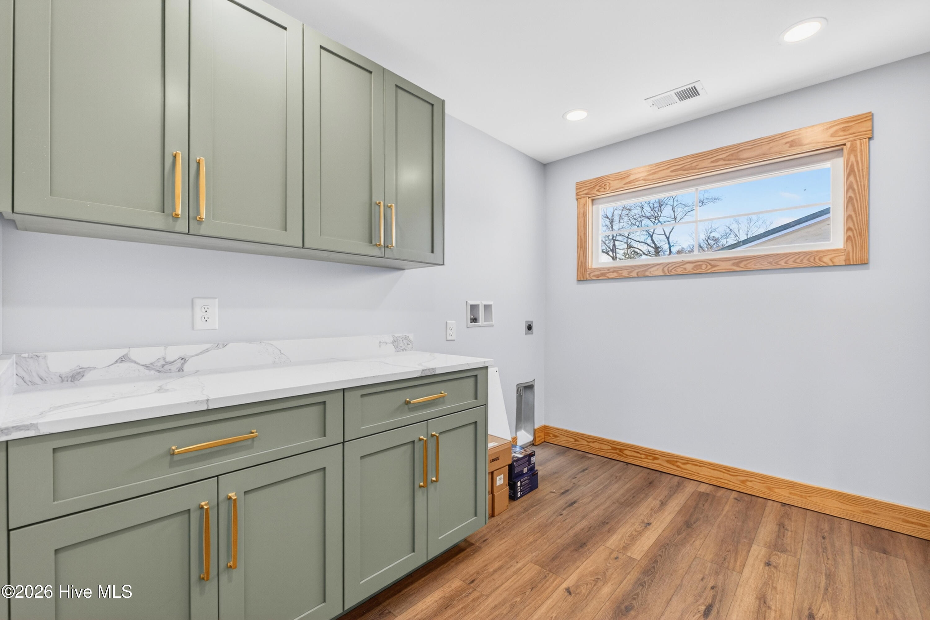 206 Azalea Circle