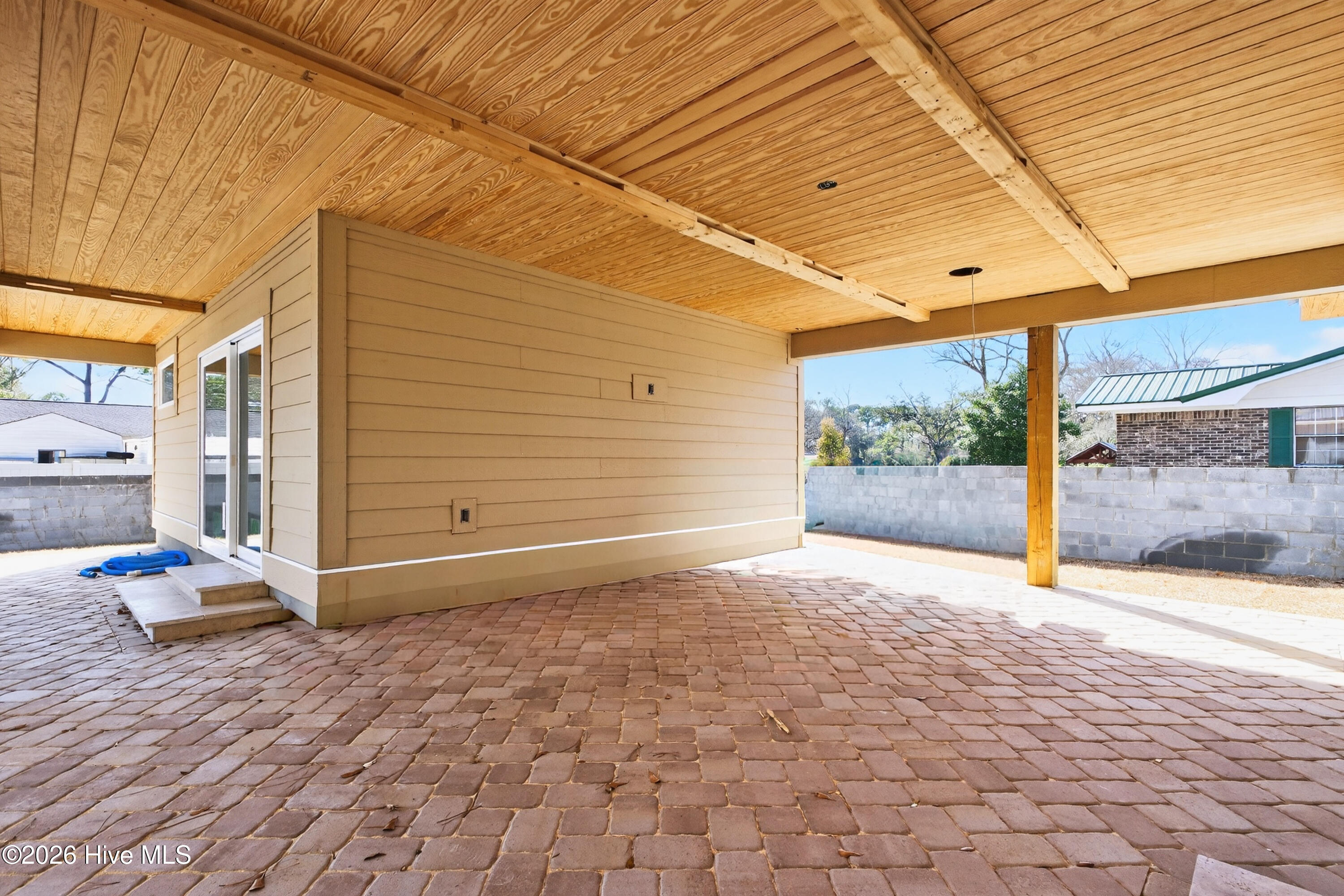 206 Azalea Circle