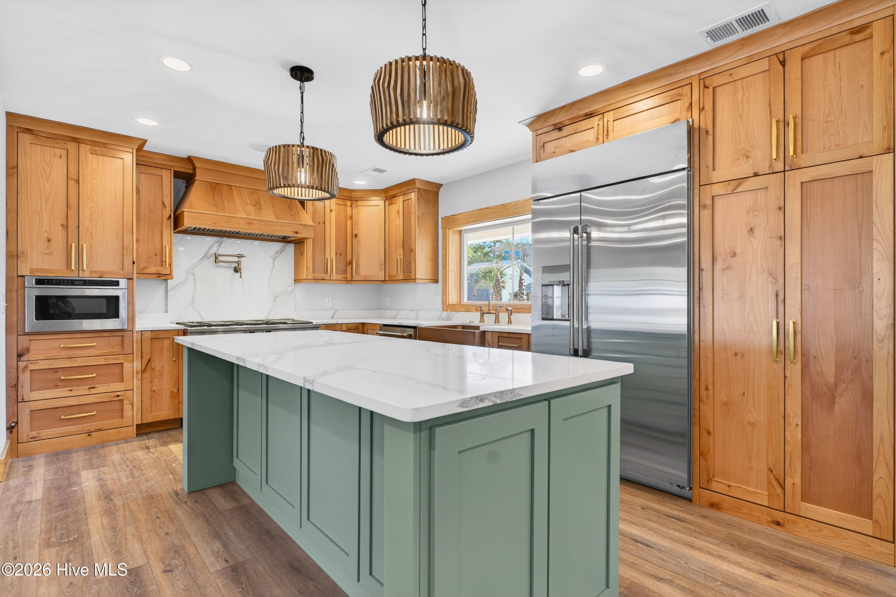 206 Azalea Circle