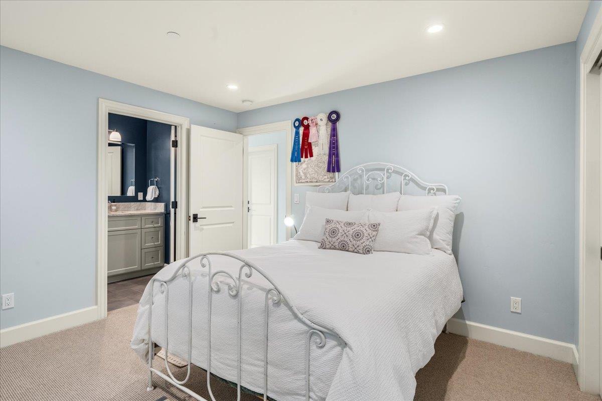 124 Lagunitas CT