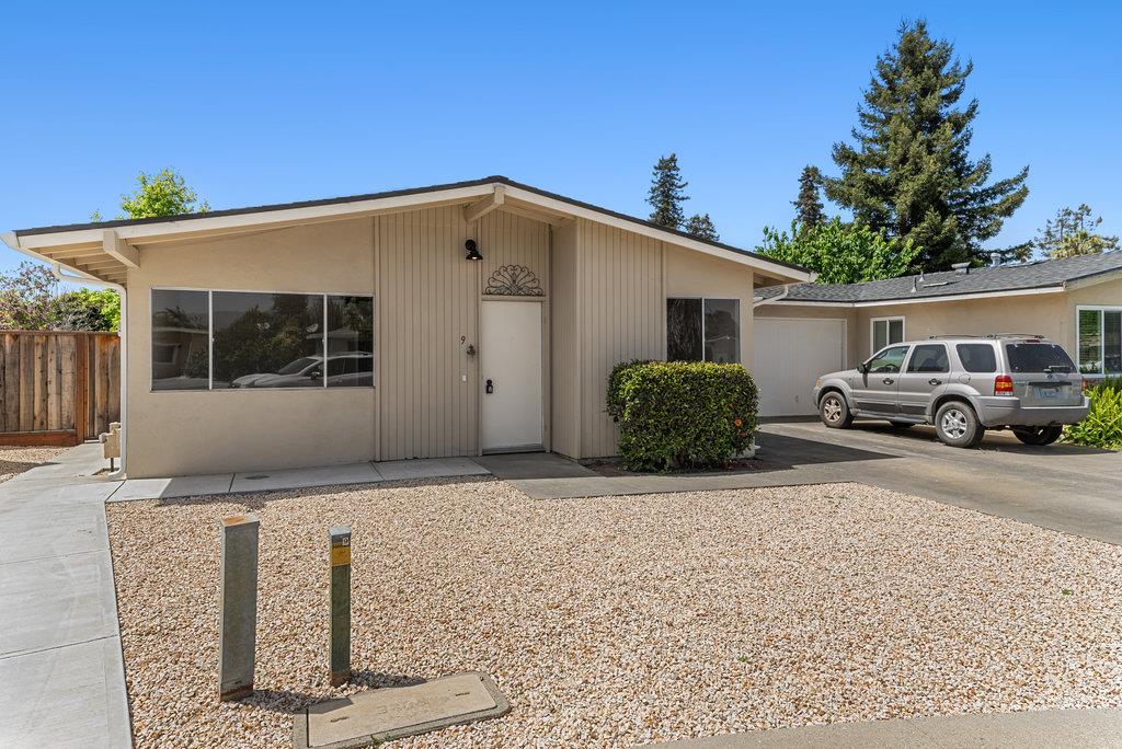 9 Carita CT