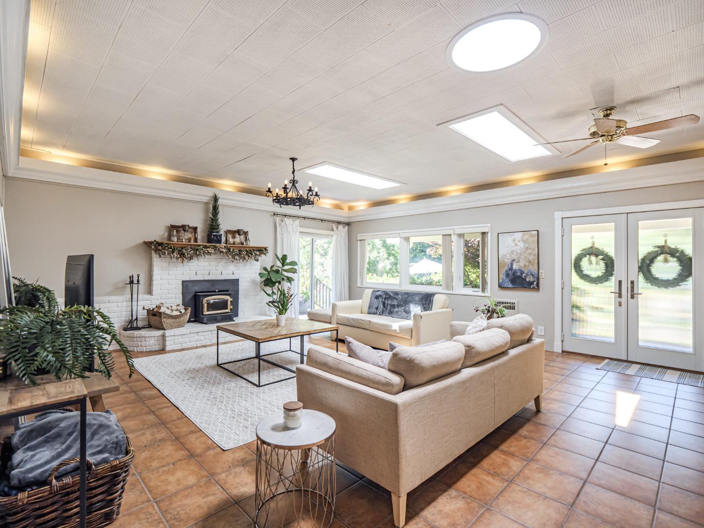 2904 El Rancho DR