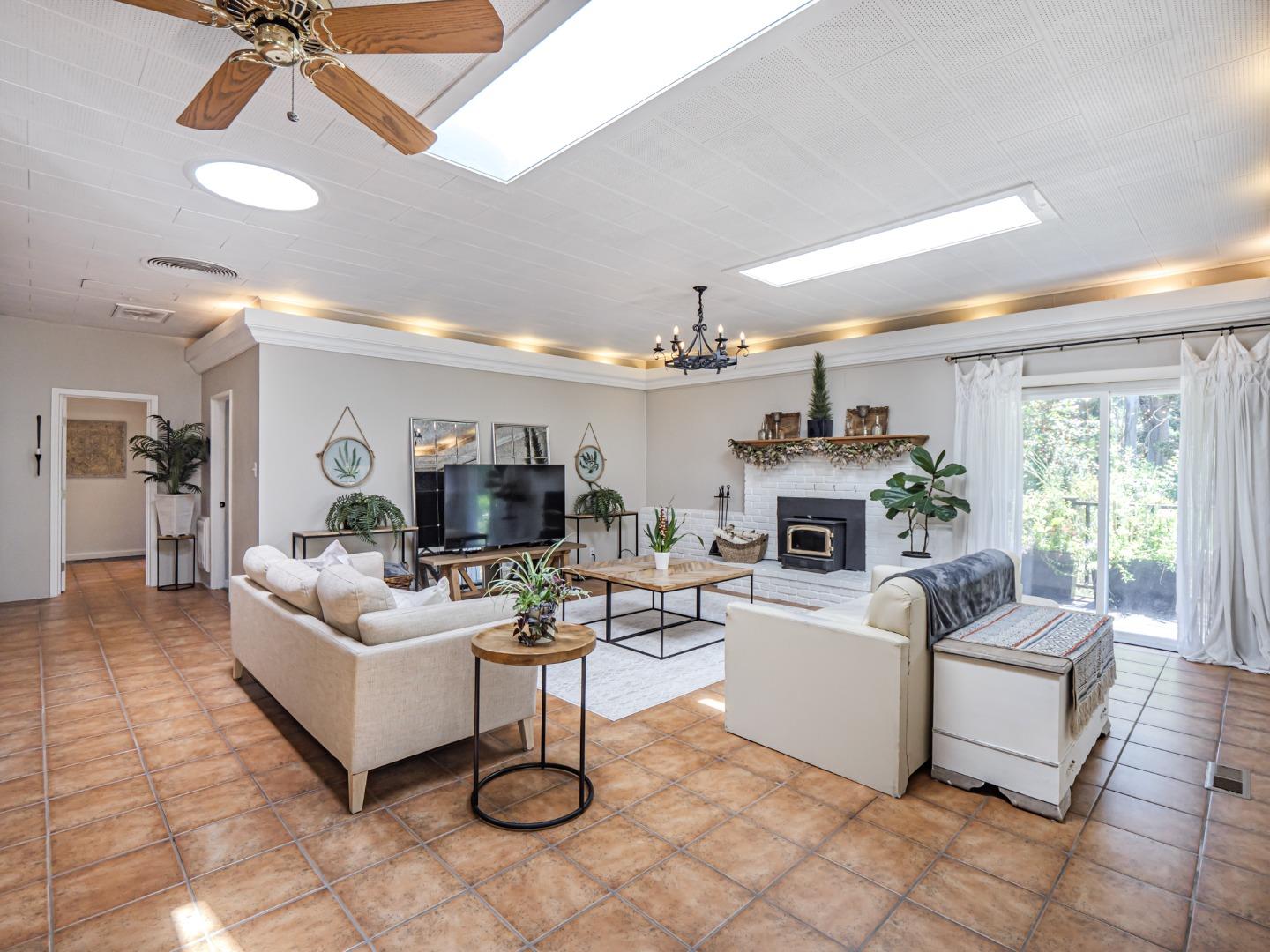 2904 El Rancho DR