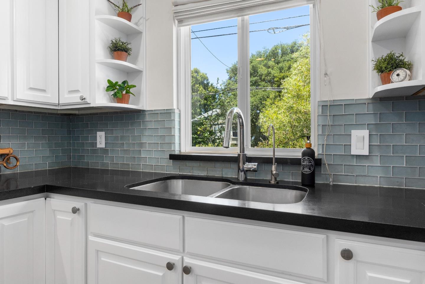 1034 N Branciforte AVE