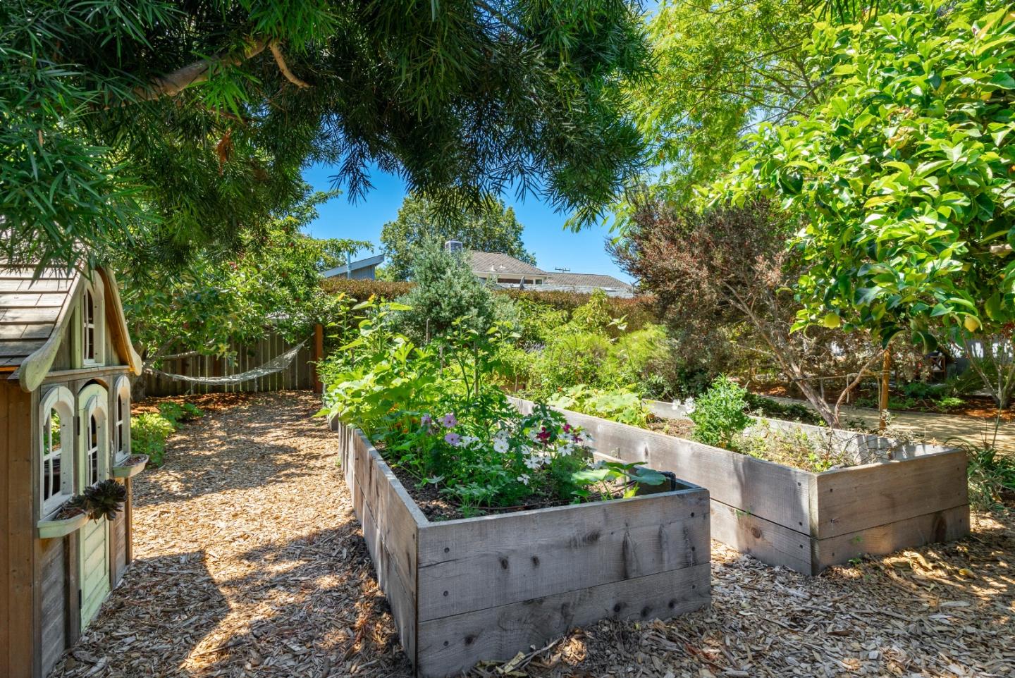 1034 N Branciforte AVE