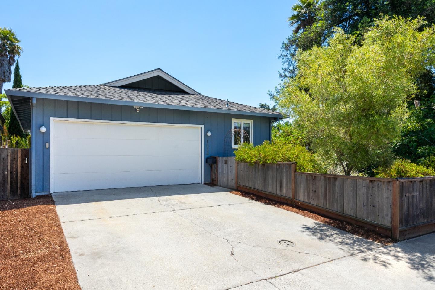 1034 N Branciforte AVE