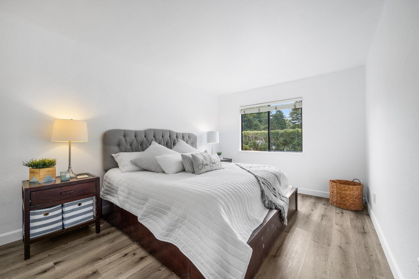 1784 Esperanza CT