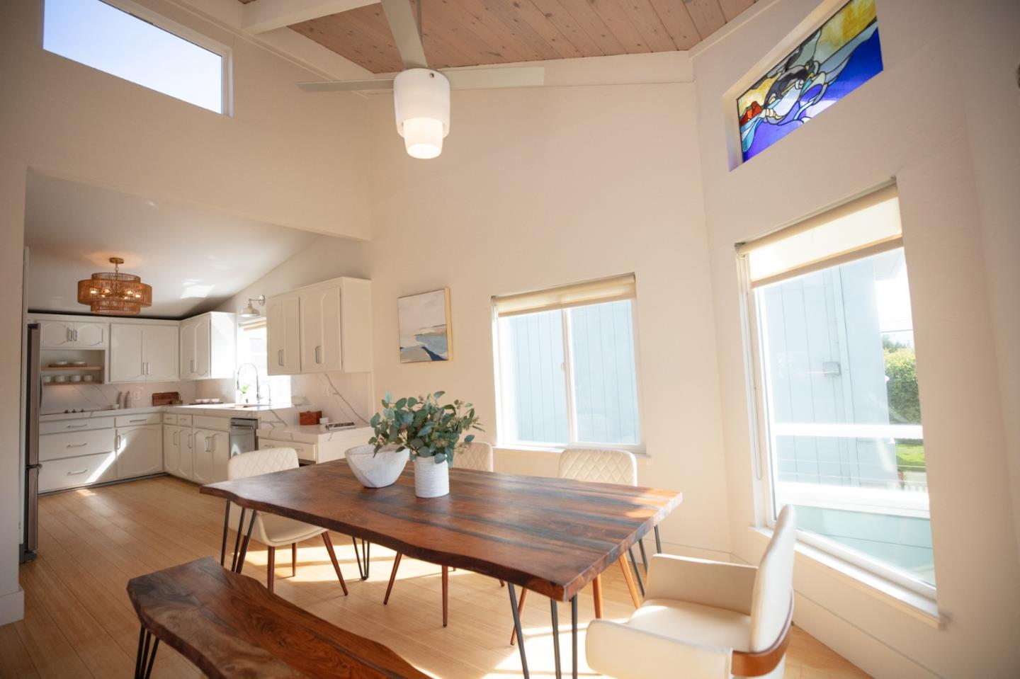 320 6th AVE