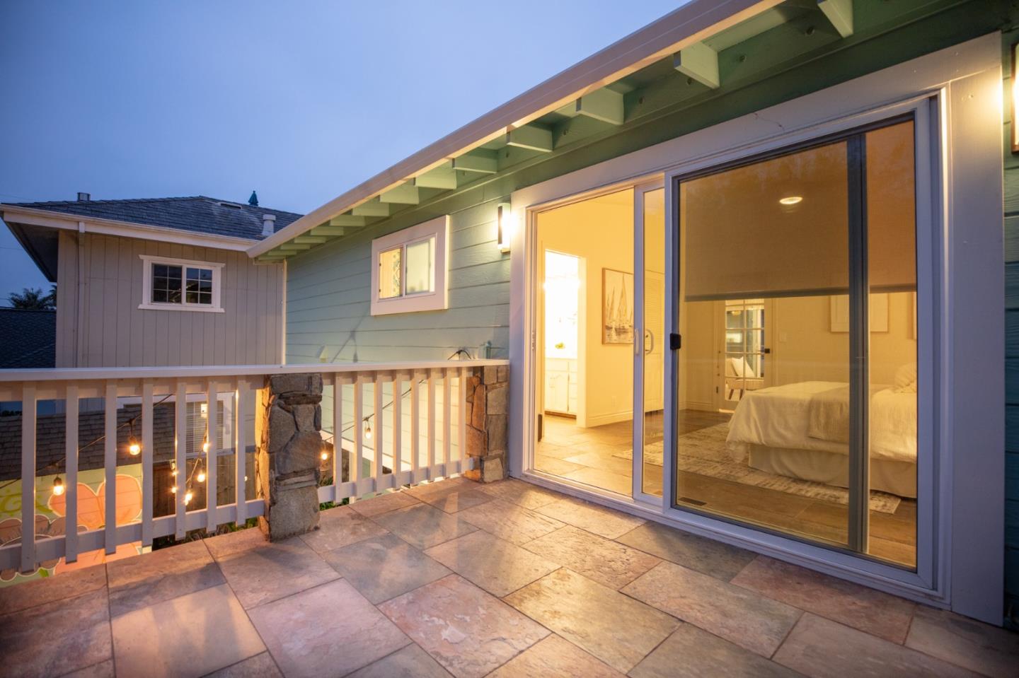 320 6th AVE