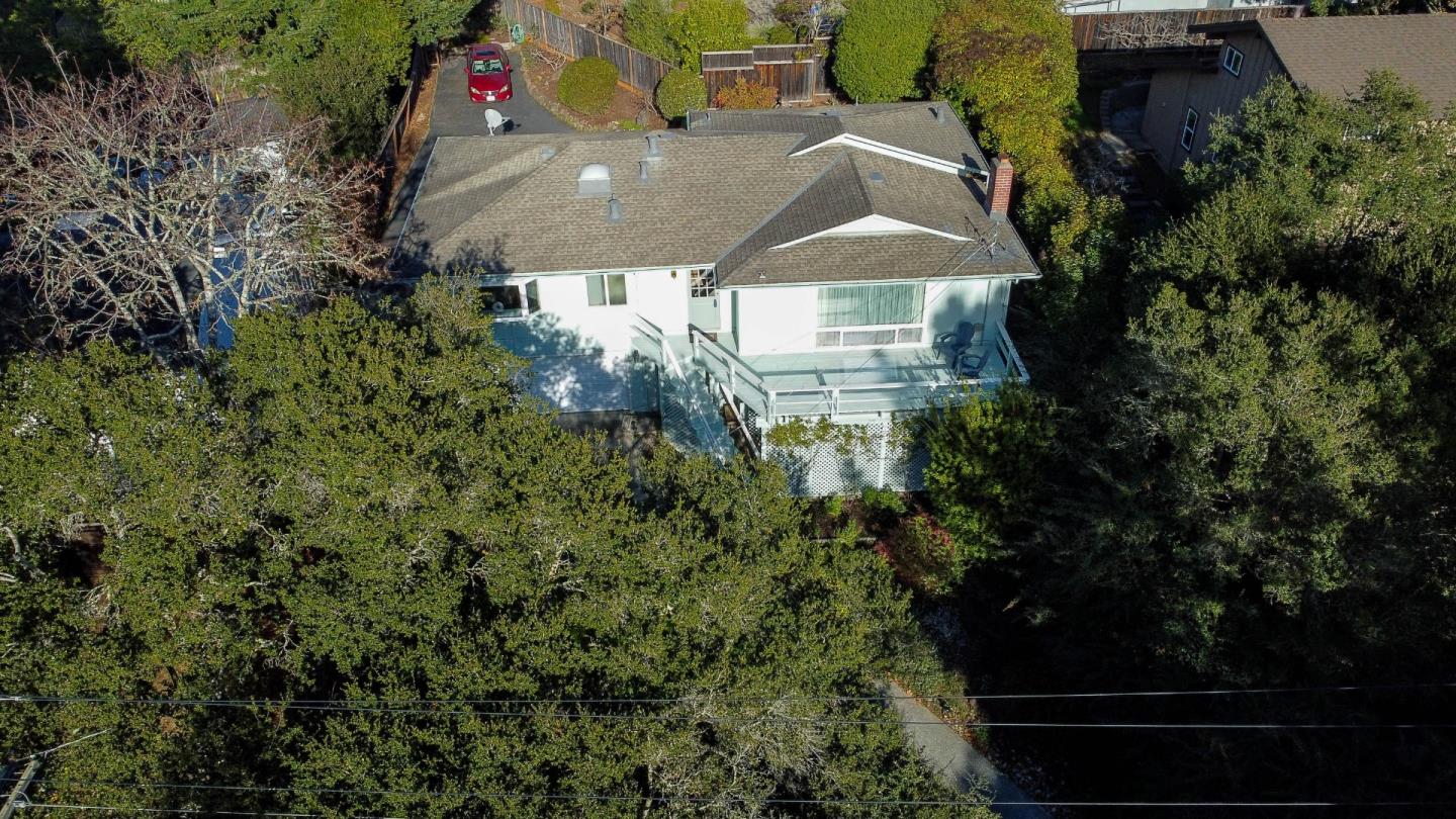 673 Clubhouse DR