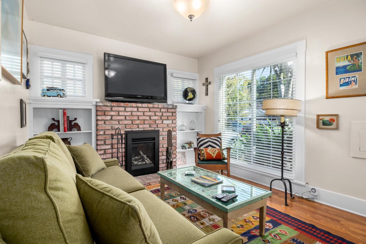 313 Dakota AVE