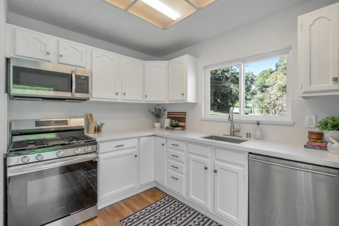 4837 Rivervale DR