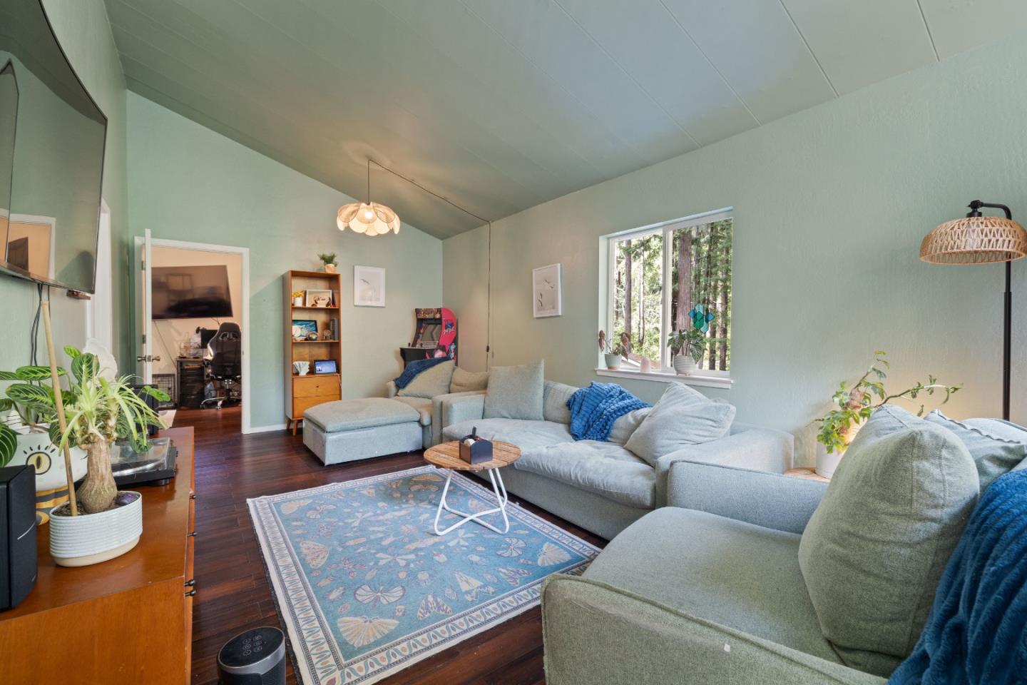 10099 Rosebloom AVE
